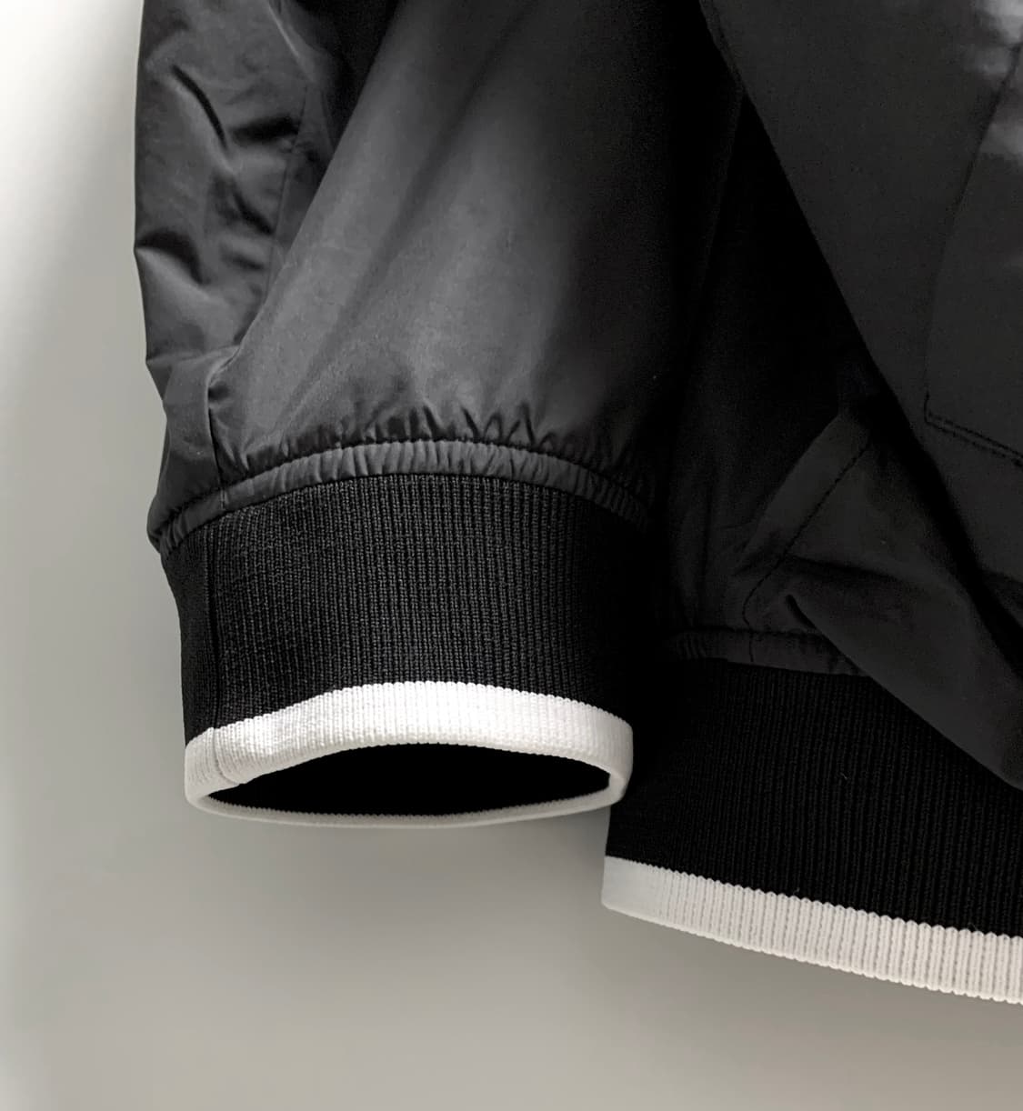 [s] 와이프로젝트 팝업 나일론 스웨터 블랙 상품이미지3