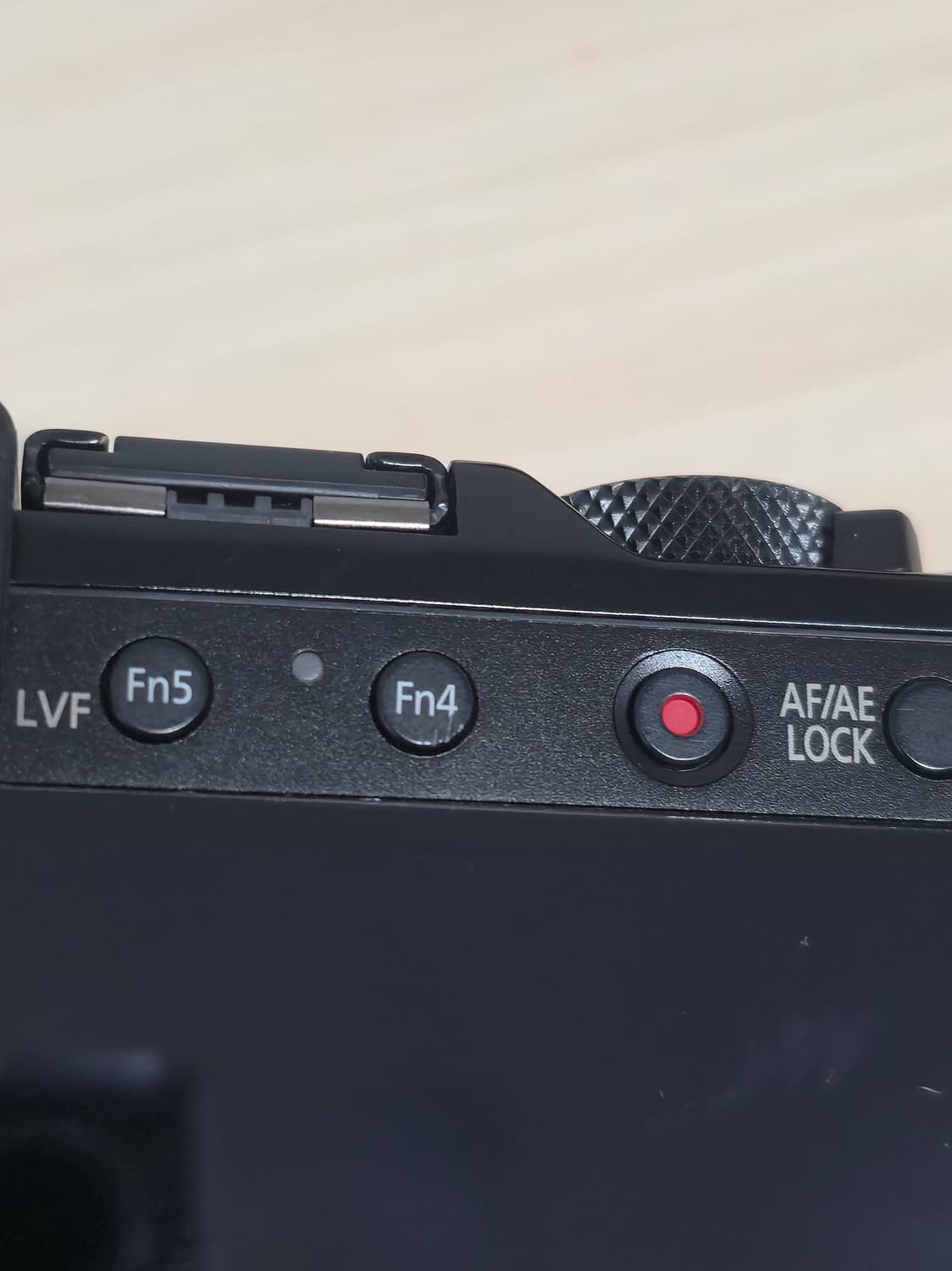 파나소닉 루믹스 LX100M2 카메라 +

레드 스트랩 상품이미지9