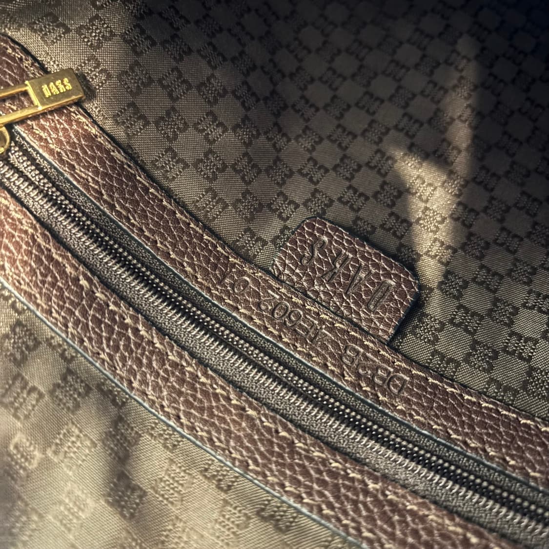 정품 닥스 남성 크로스백     상품이미지10