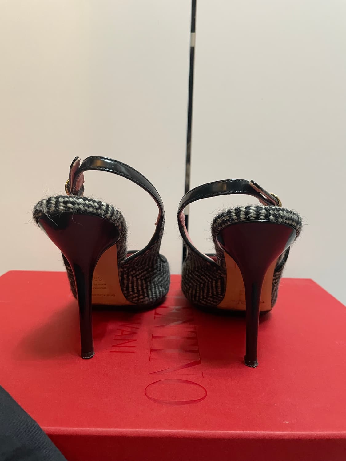 Dolce & Gabbana 36 1/2 상품이미지3