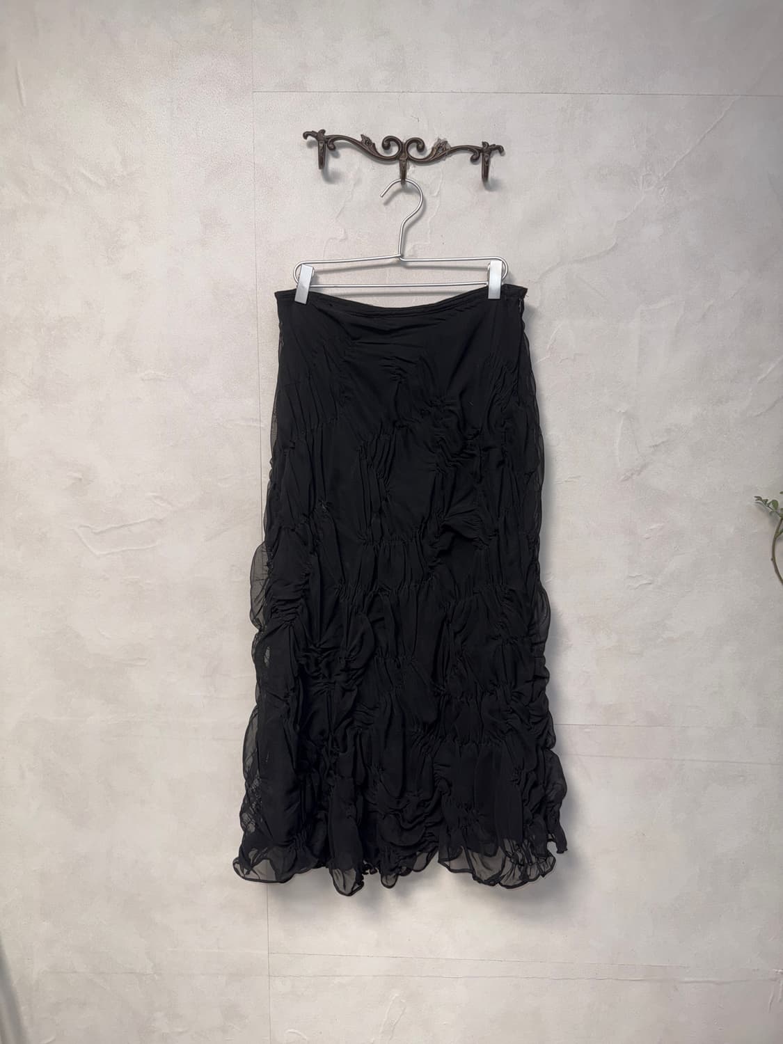 Black draped shirring maxi skirt 상품이미지1