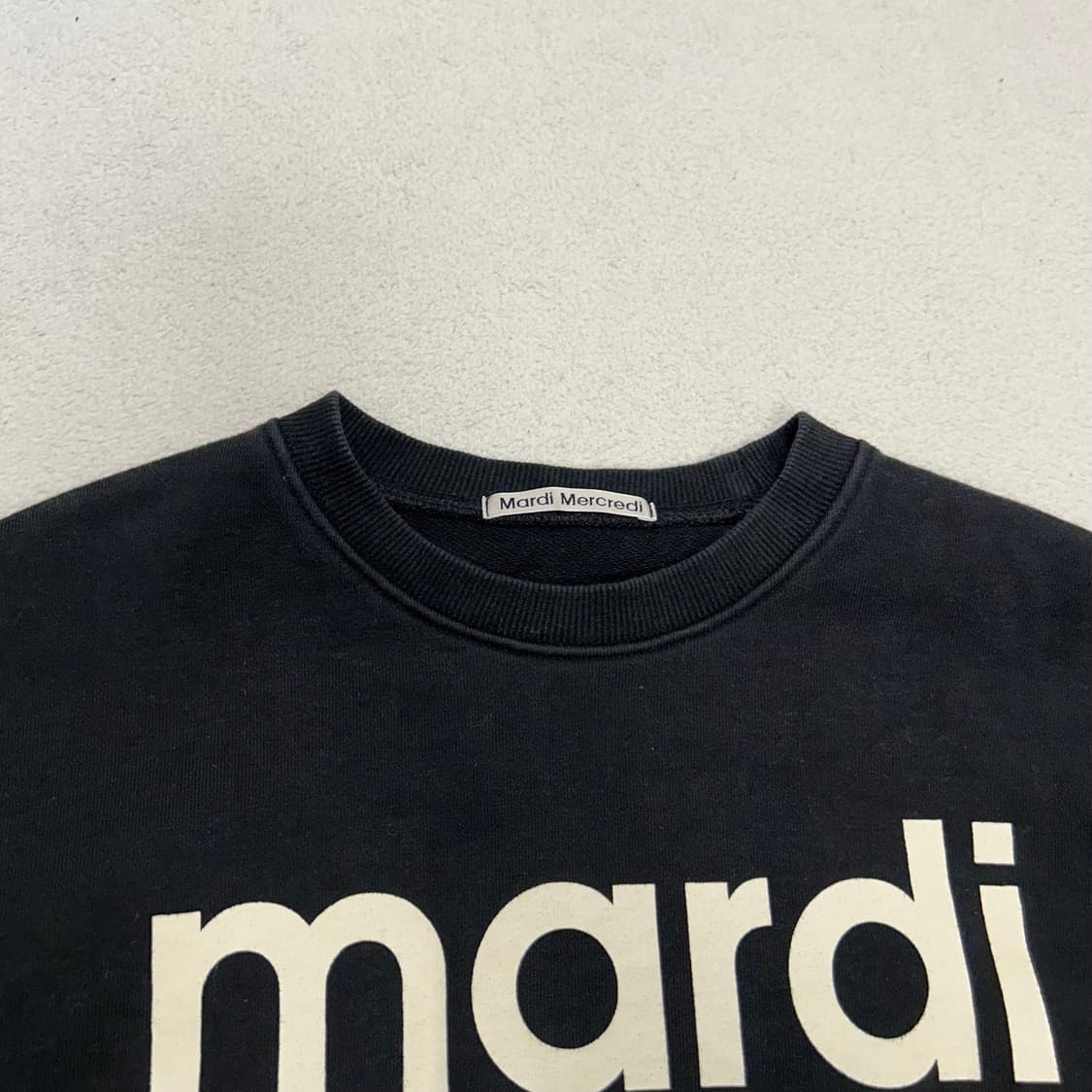 Mardi Mercredi Black Sweatshirt 상품이미지6