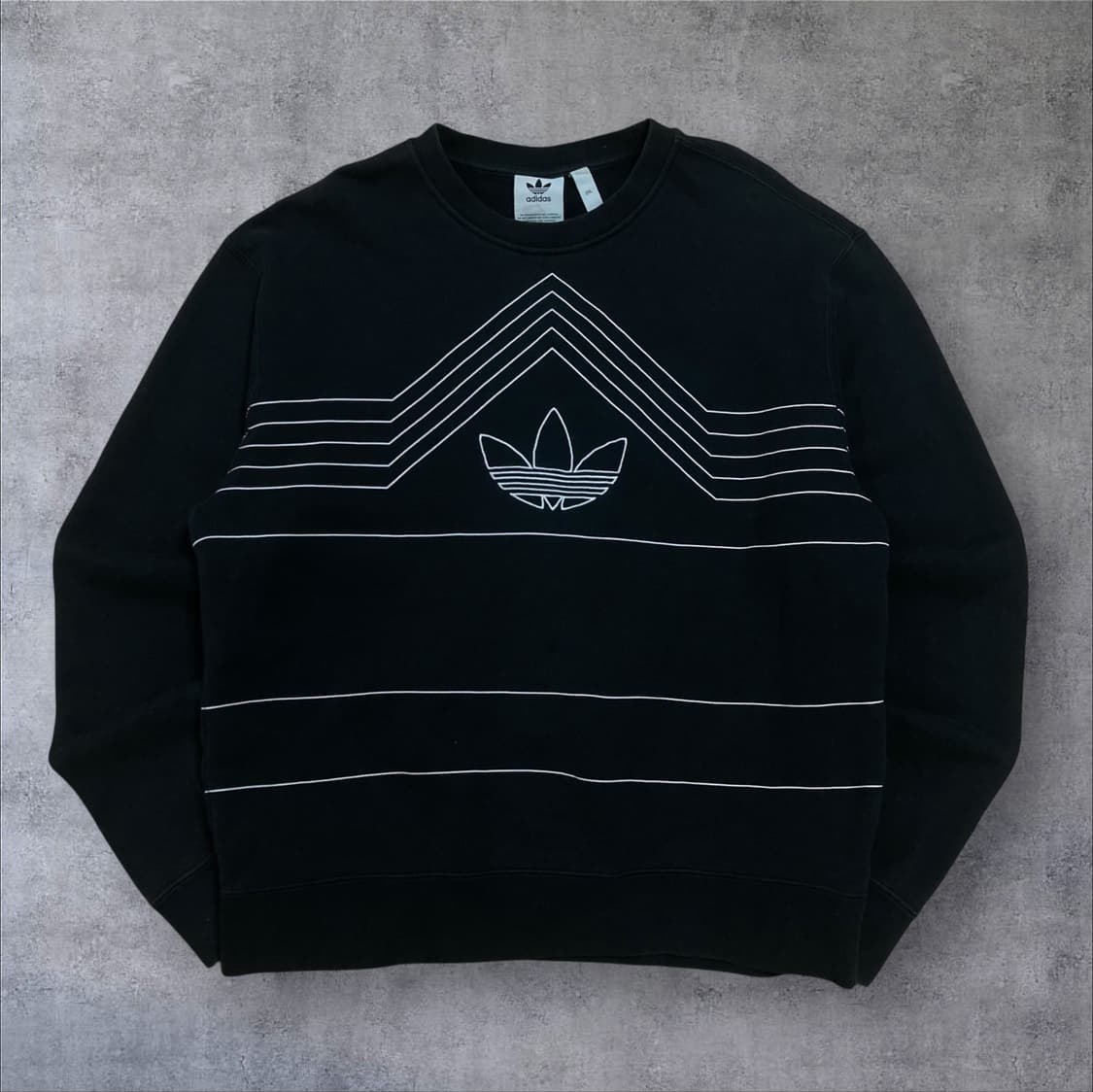 아디다스 오리지날 자수 로고 블랙 맨투맨 상품이미지1