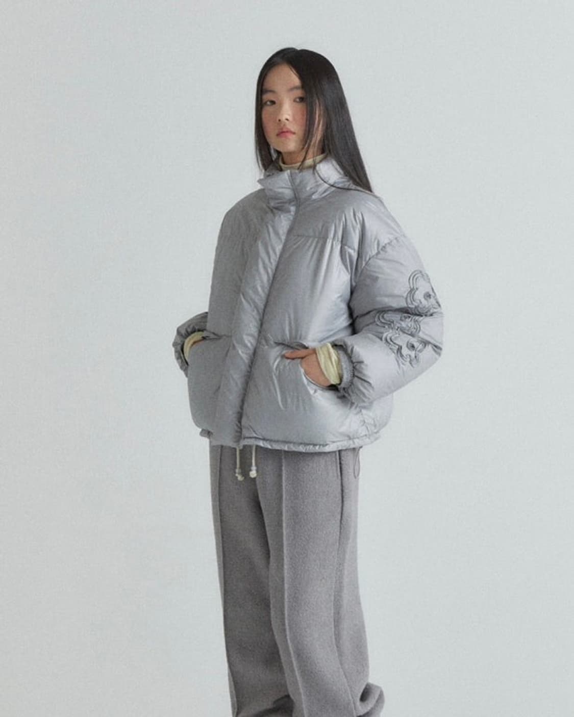 오헤시오 플라워 자수 그레이 숏패딩 상품이미지1