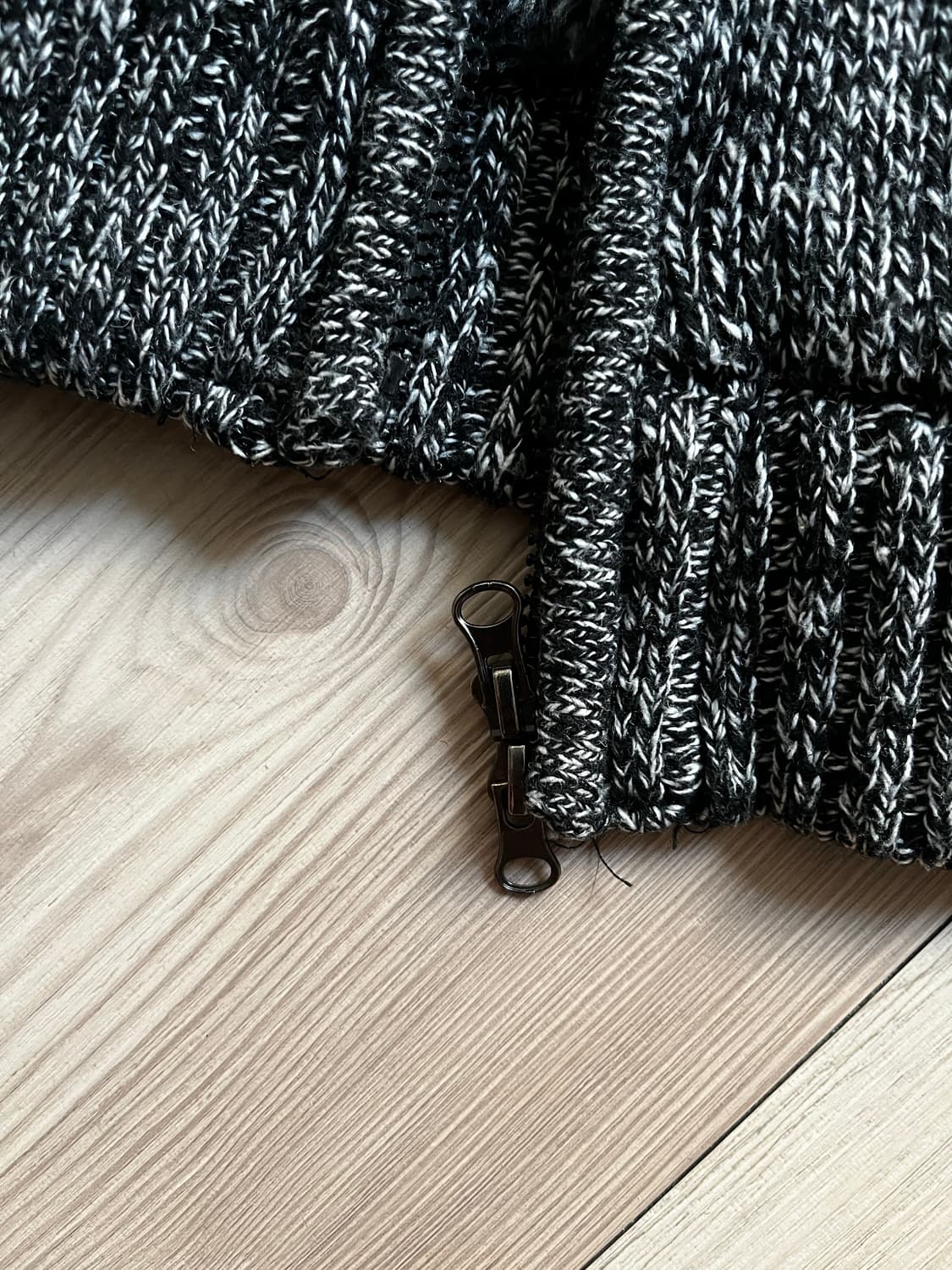 v kei grey knit hoodie 상품이미지3