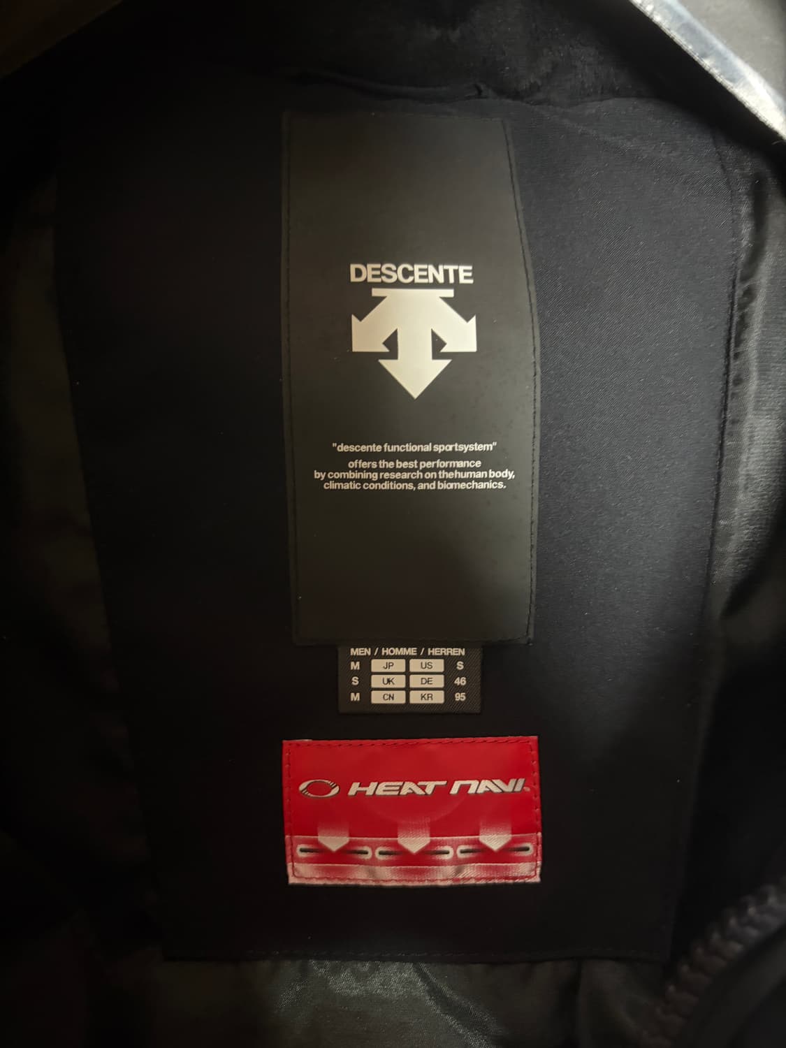 데상트 아우디 스위스 스키팀 오리털 패딩 95 상품이미지8