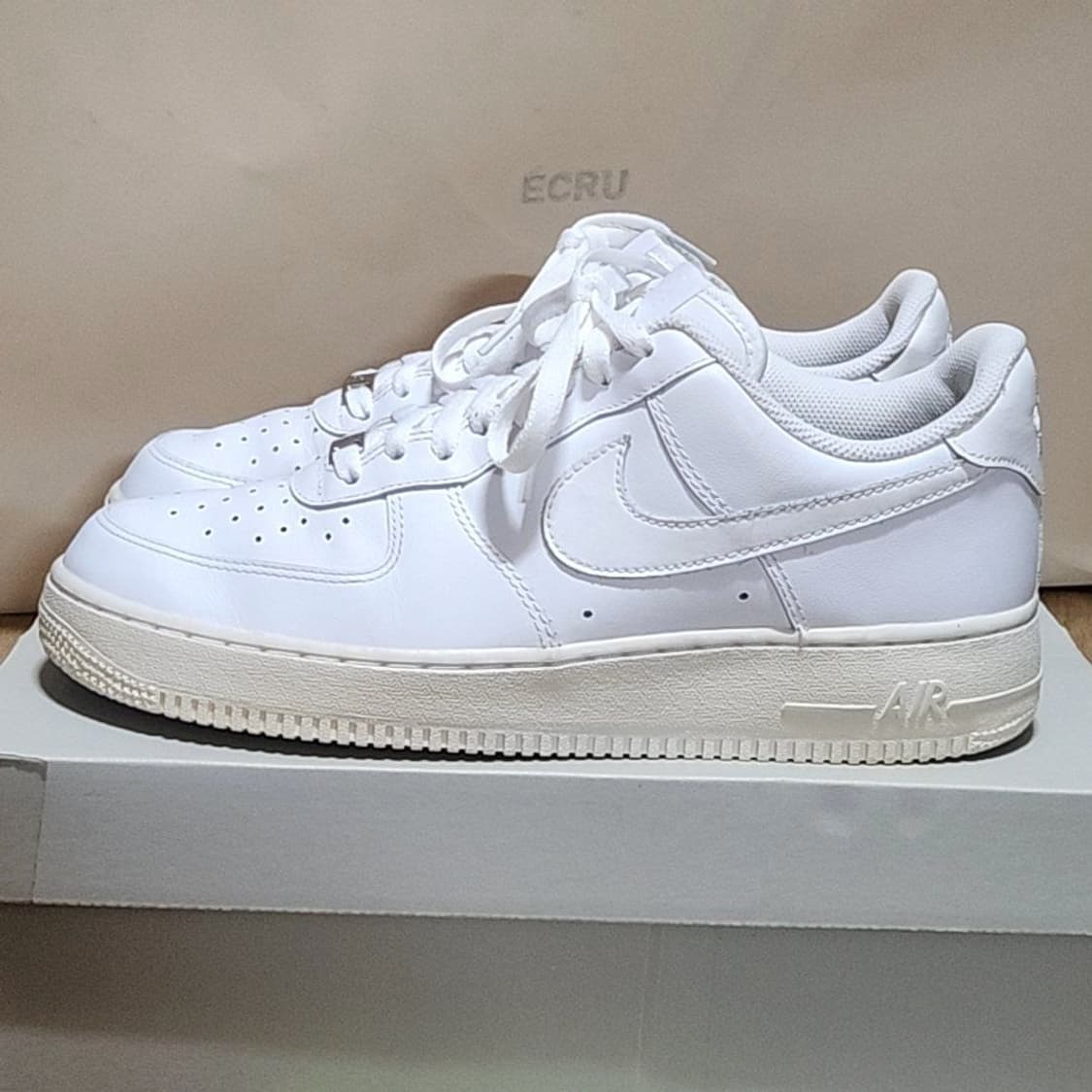 나이키 에어포스 275 로우 화이트 상품이미지1