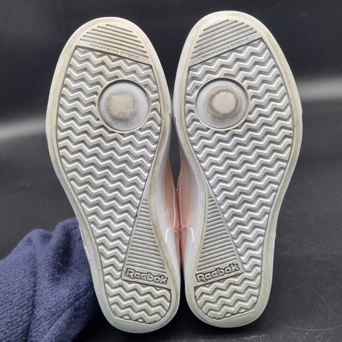 리복 연핑크 여성운동화235  상품이미지3