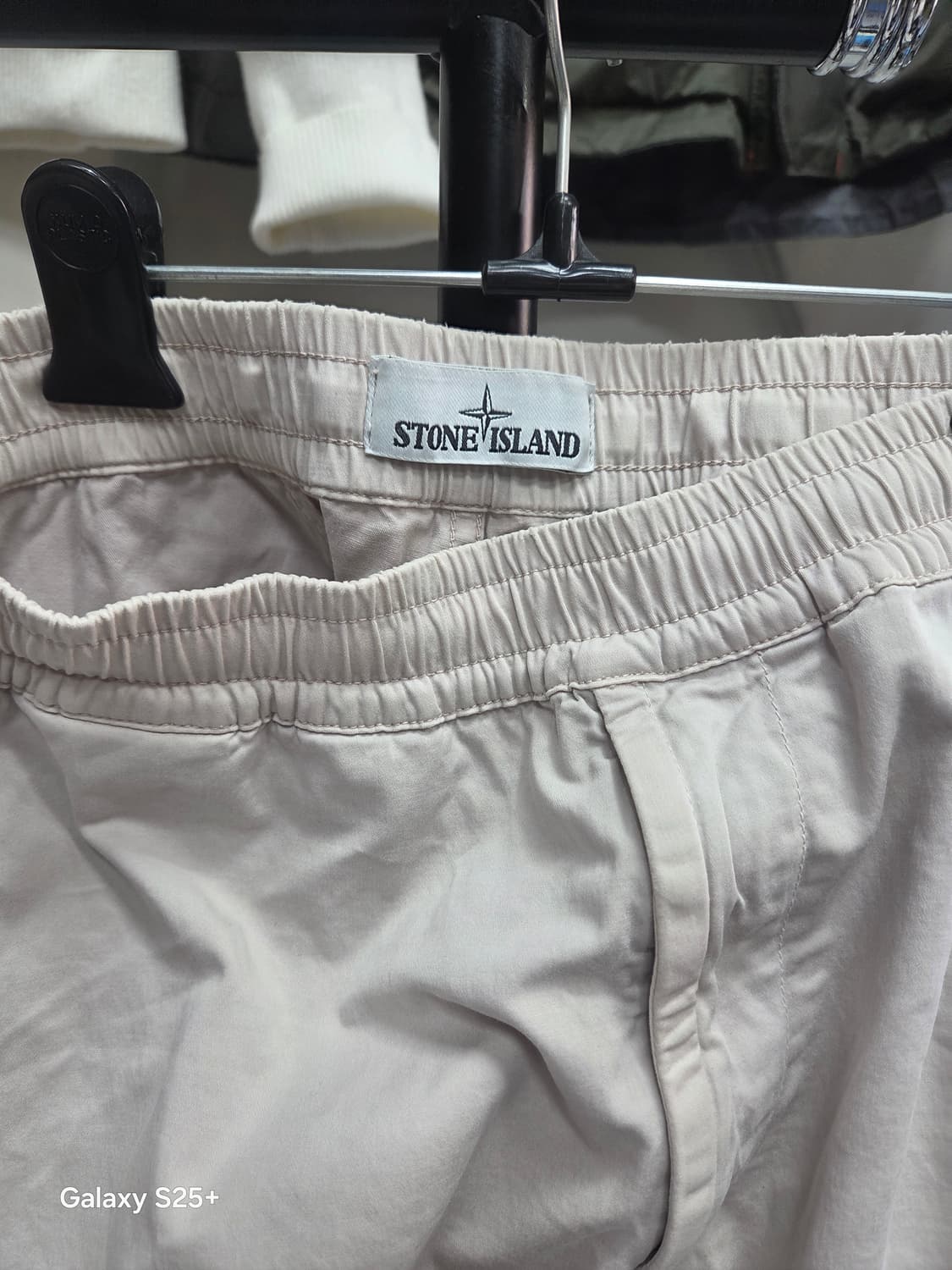 스톤  아일랜드  베이지   커고  조거팬츠 상품이미지2