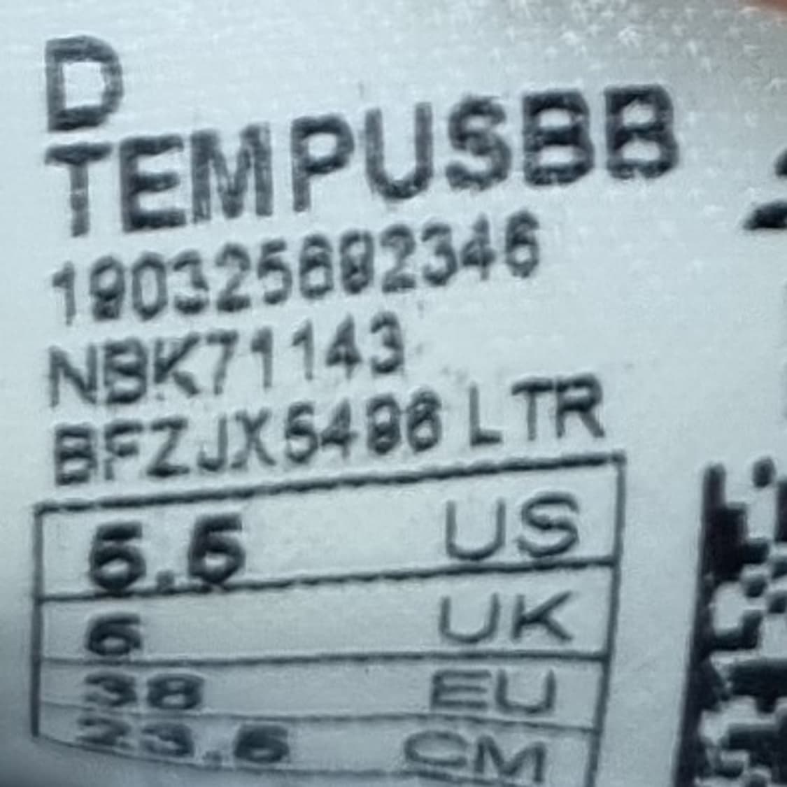 뉴발란스 템퍼스 여성 스니커즈 235 상품이미지6