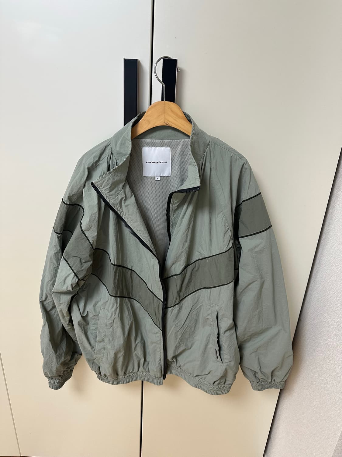 M) 에스피오나지 바람막이 자켓 팝니다 상품이미지1