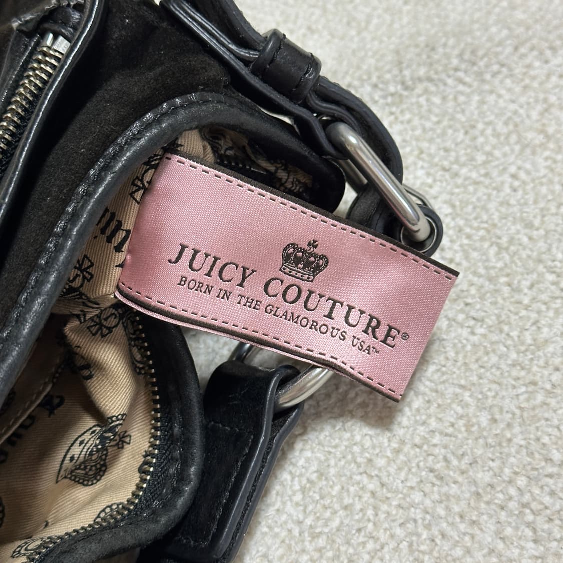 쥬시 꾸뛰르 벨벳 크로스백 상품이미지4