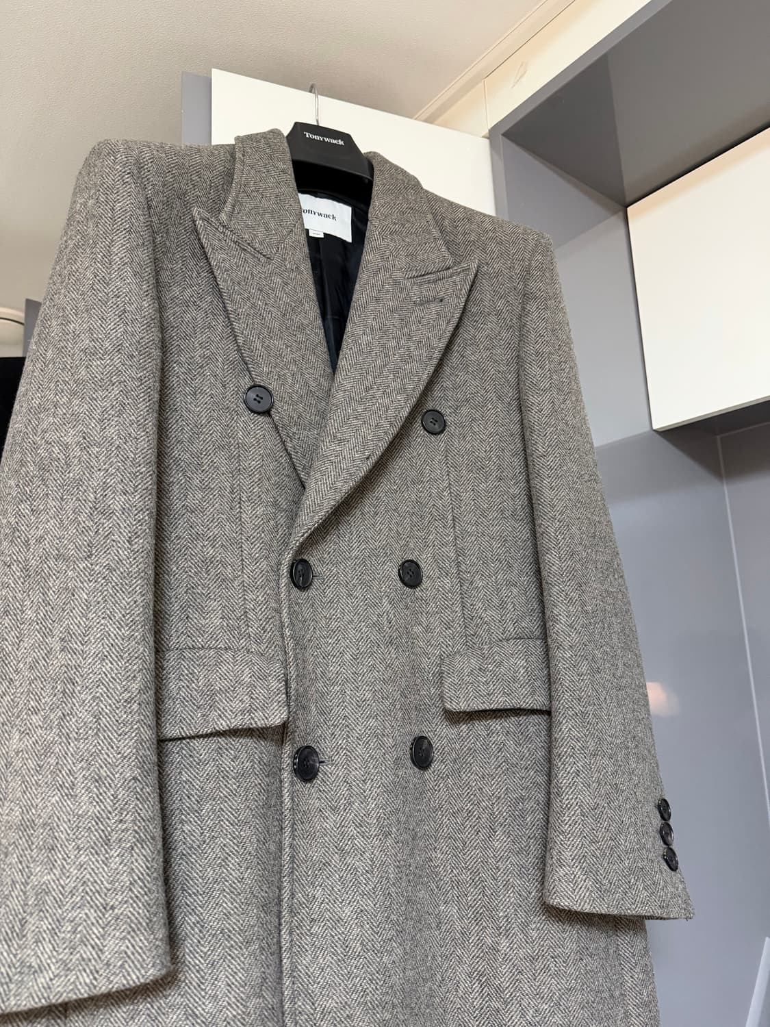 토니웩 23FW 헤링본 더블 코트 상품이미지1