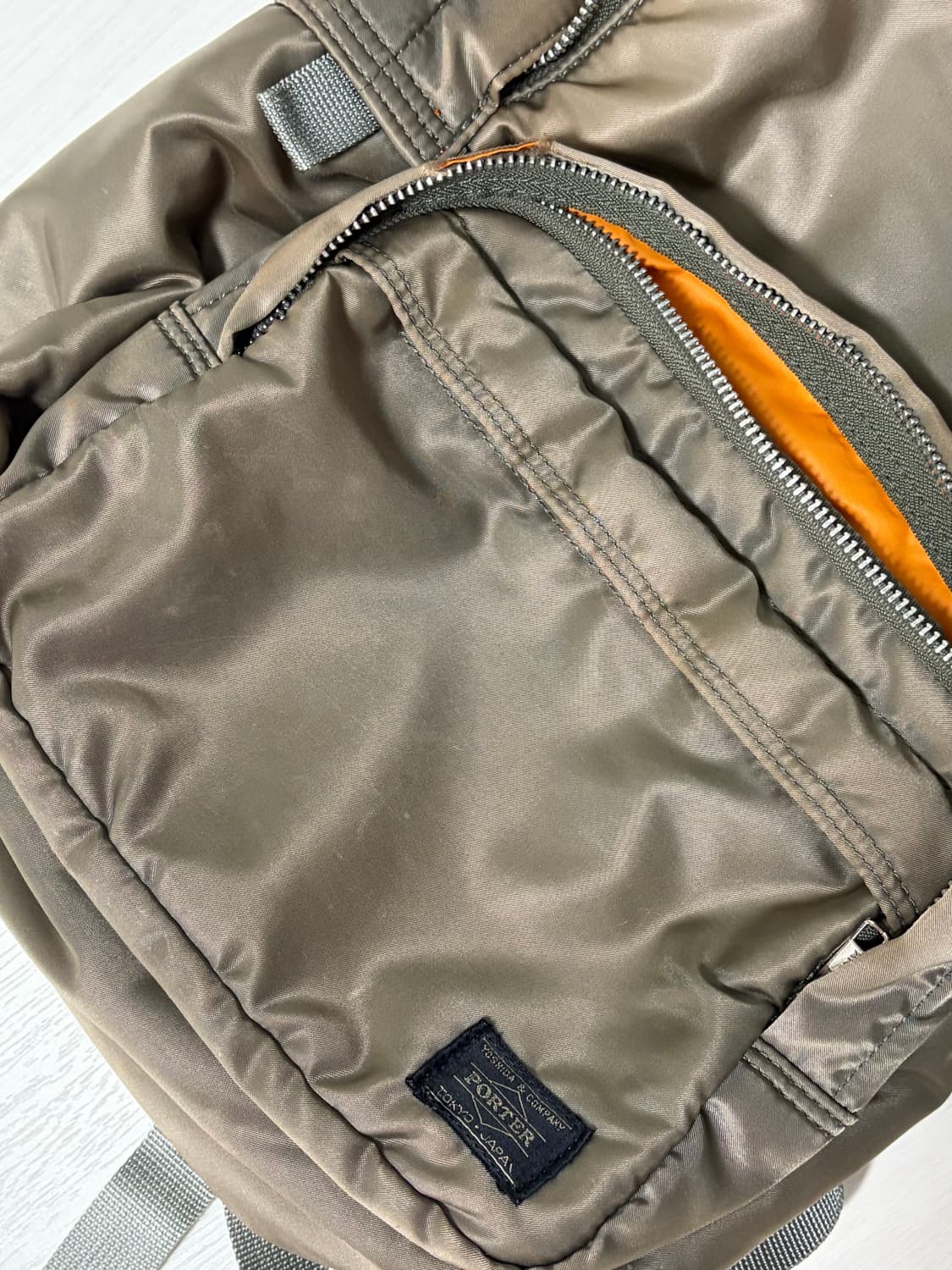 요시다 포터 탱커 데이팩 백팩 실버 그레이 상품이미지10