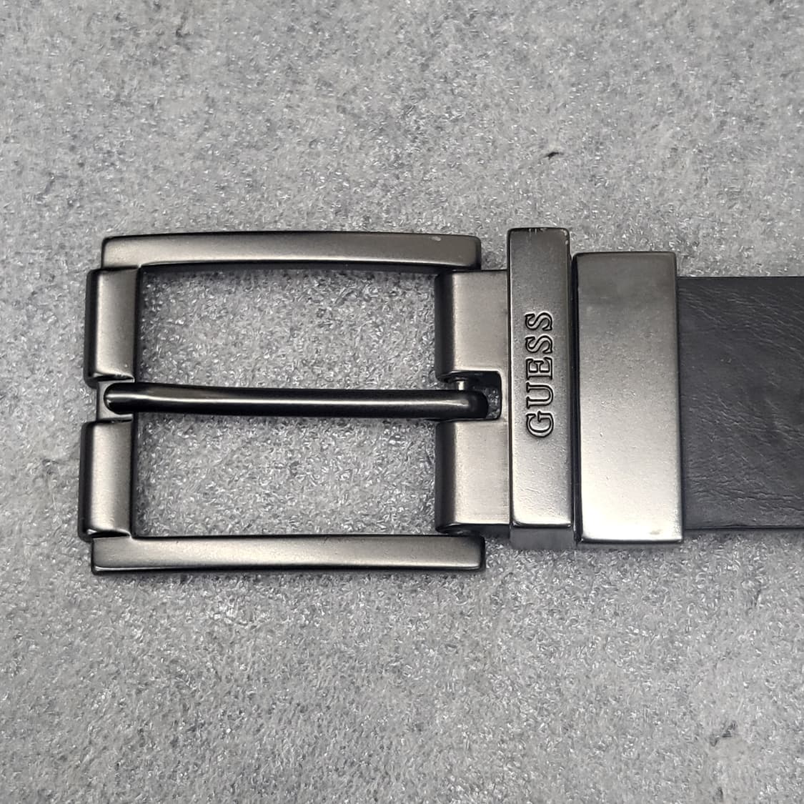 GUESS 정품 남성 양면 가죽벨트 110cm 상품이미지3
