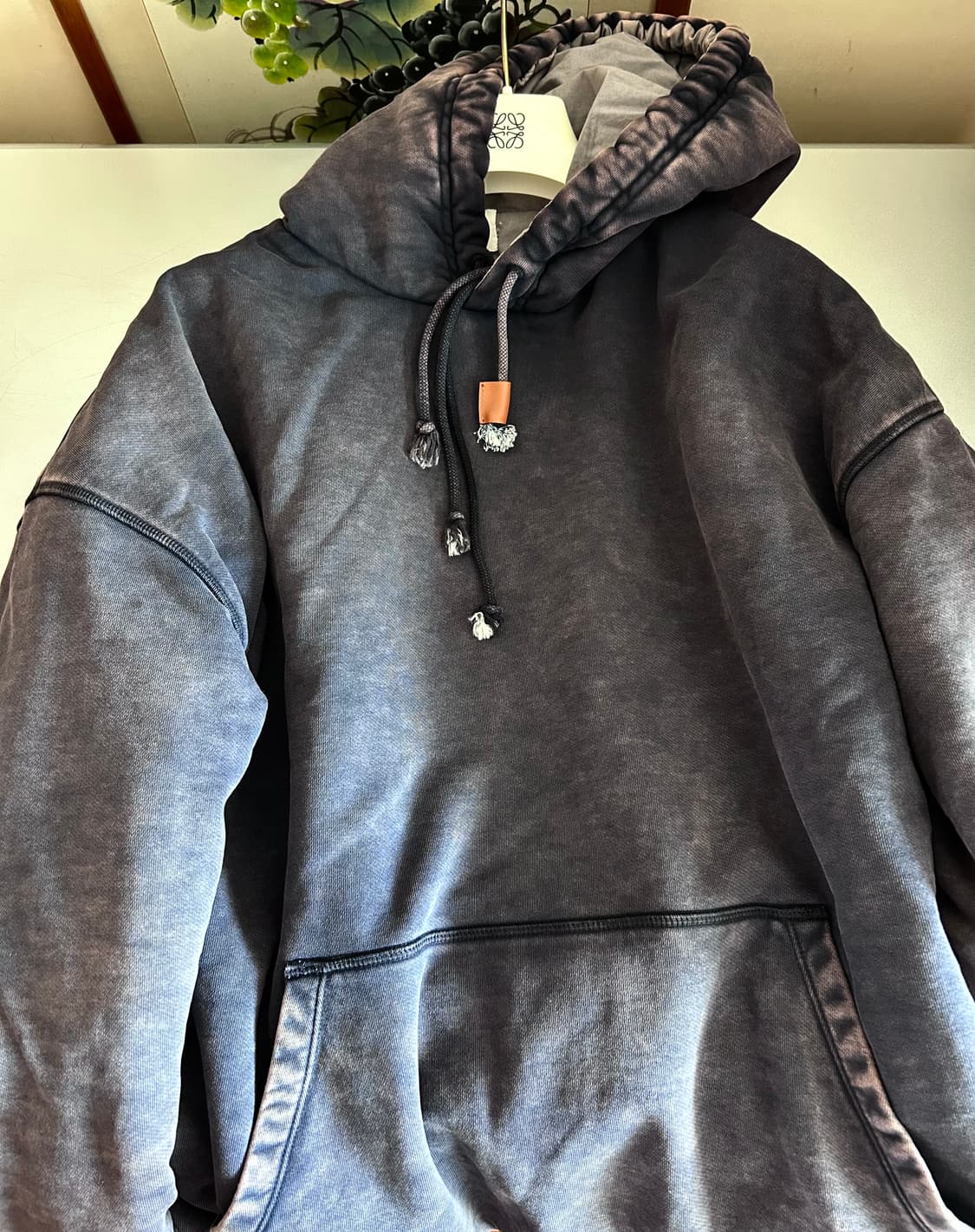 로에베 후드티 패딩 상품이미지4