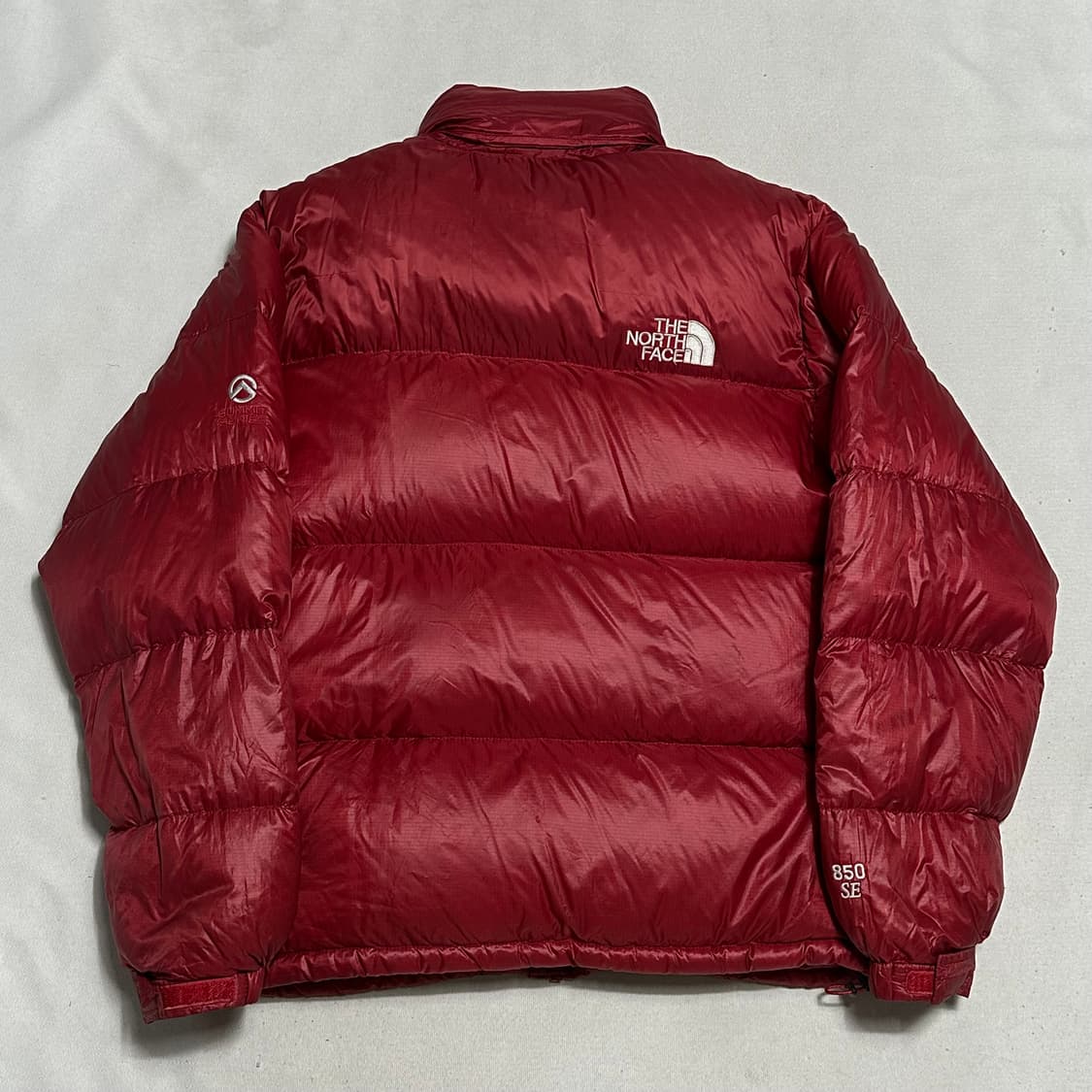 M 노스페이스 써밋 850 SE 레드 유광 구스다운 패딩 상품이미지3