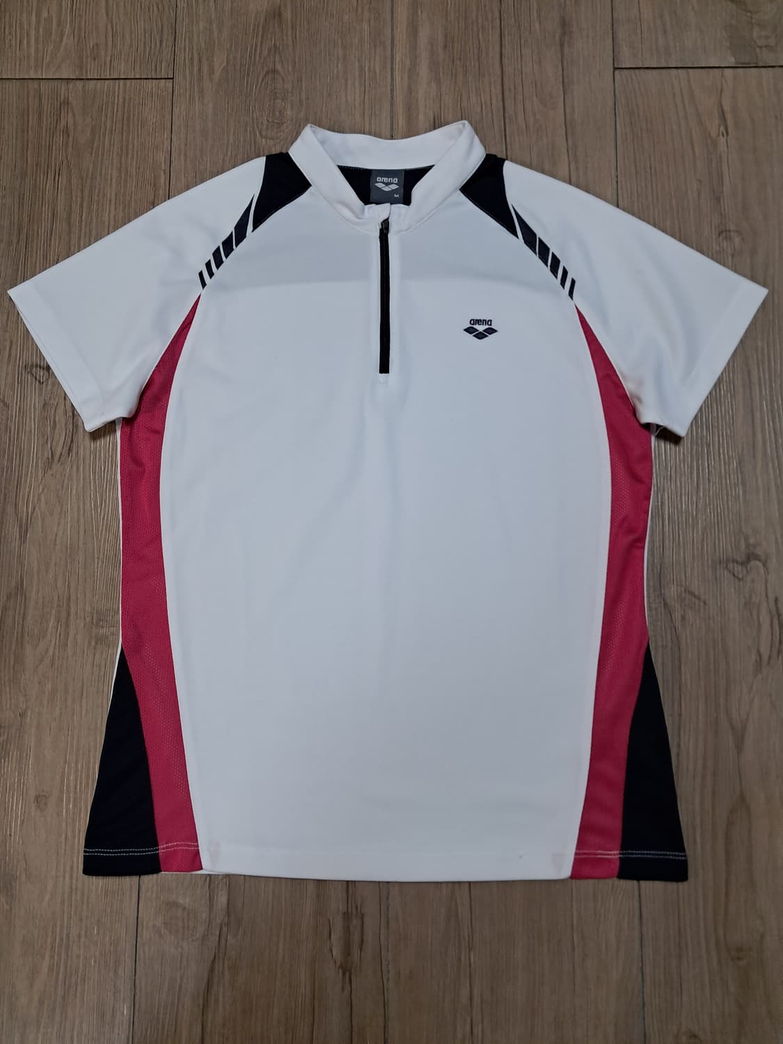 아레나 여성 반팔티 M   상품이미지3