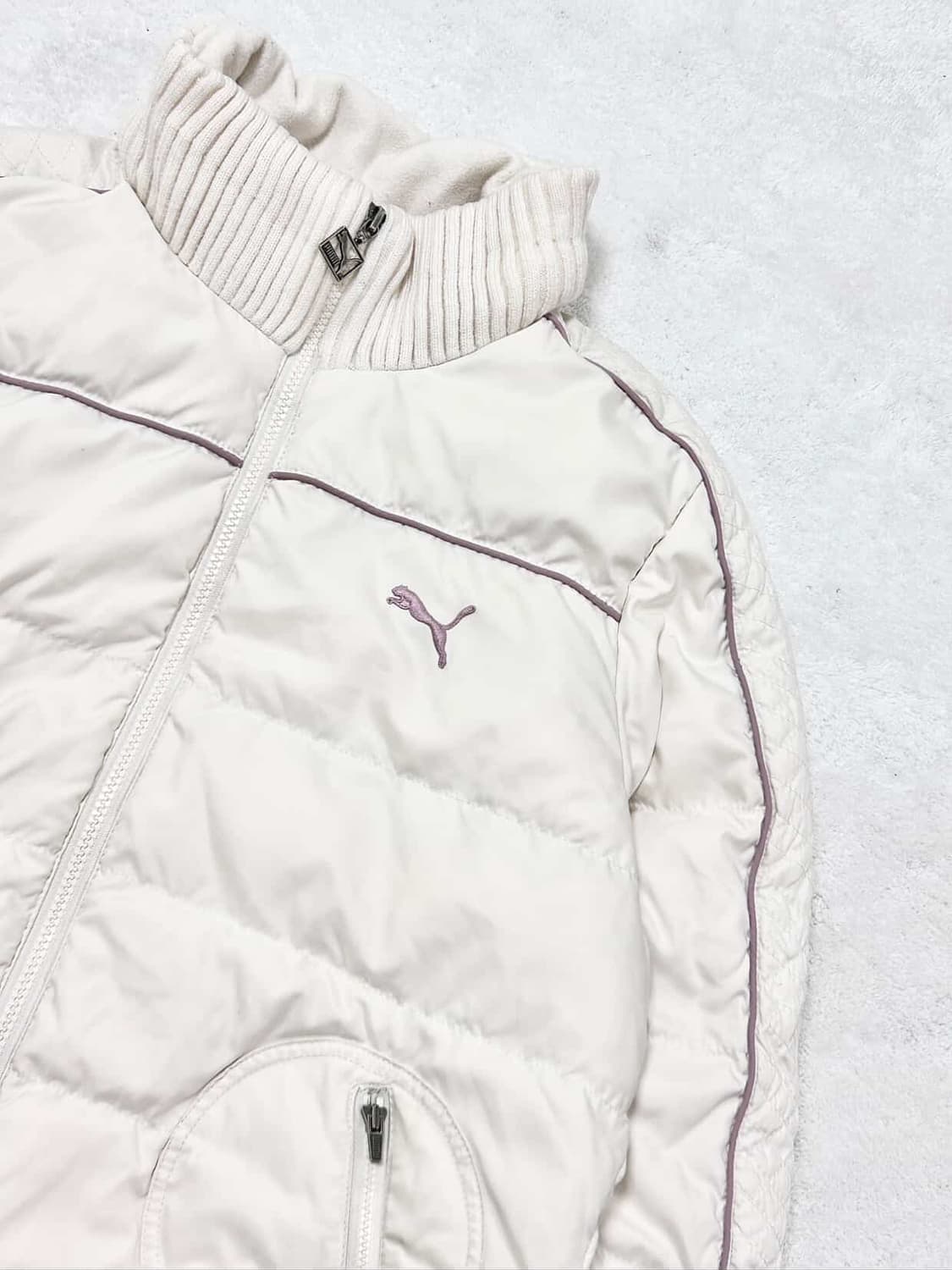 퓨마 핑크자수 크림패딩 상품이미지7