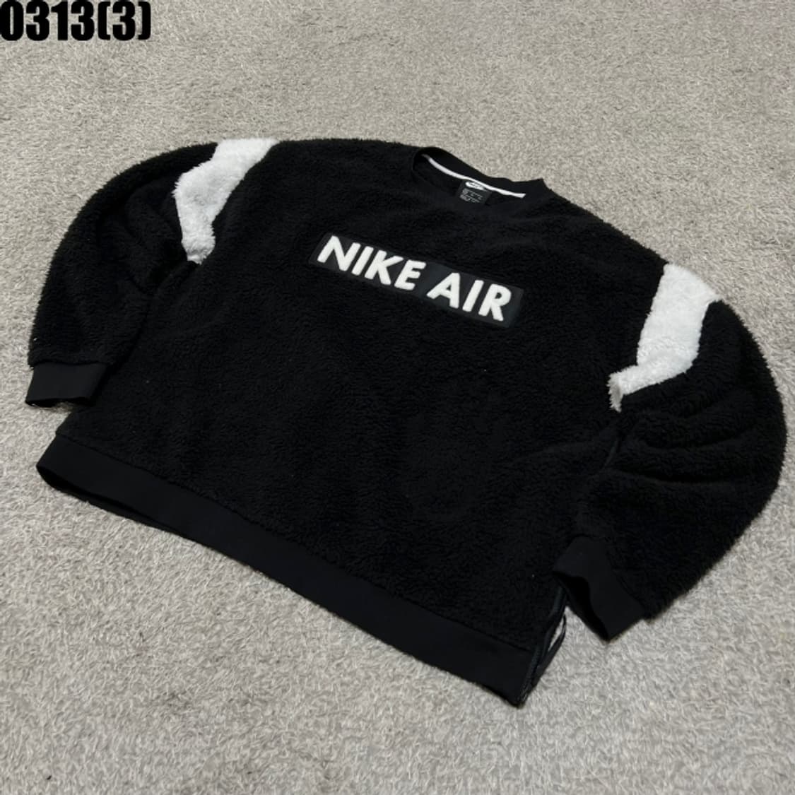 나이키 맨투맨 상품이미지1