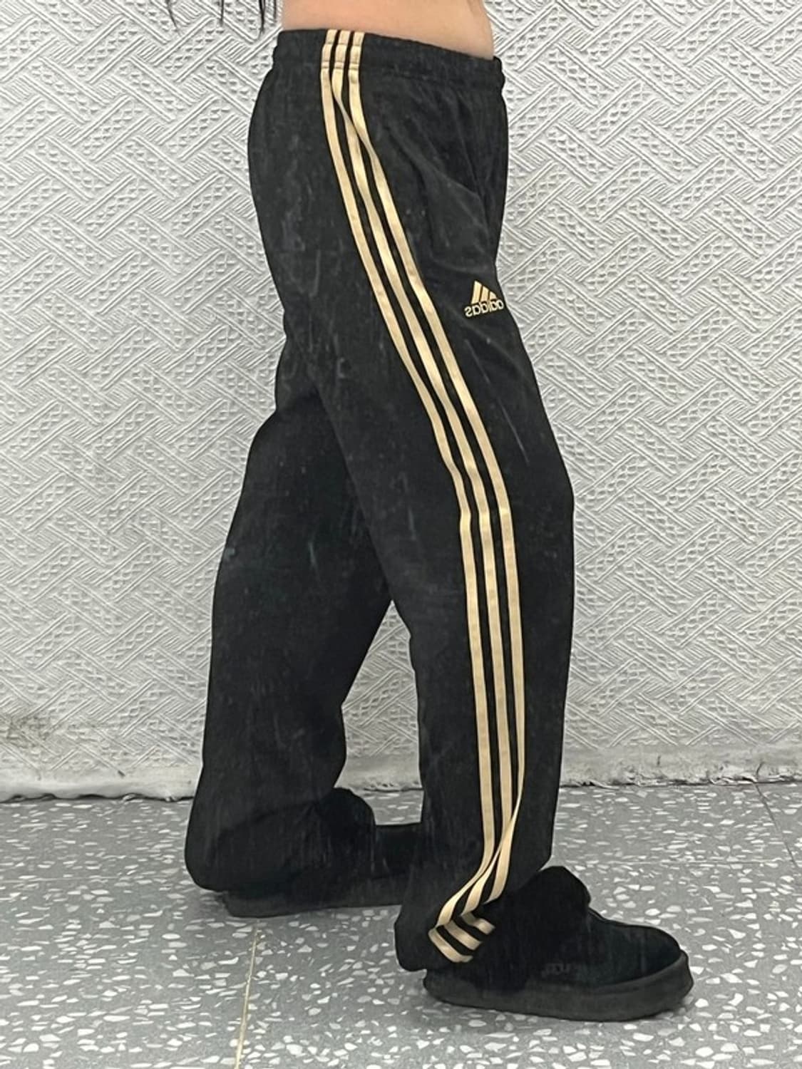 아디다스 올드스쿨 Y2K 흑금 트랙팬츠 XL C06834 상품이미지2