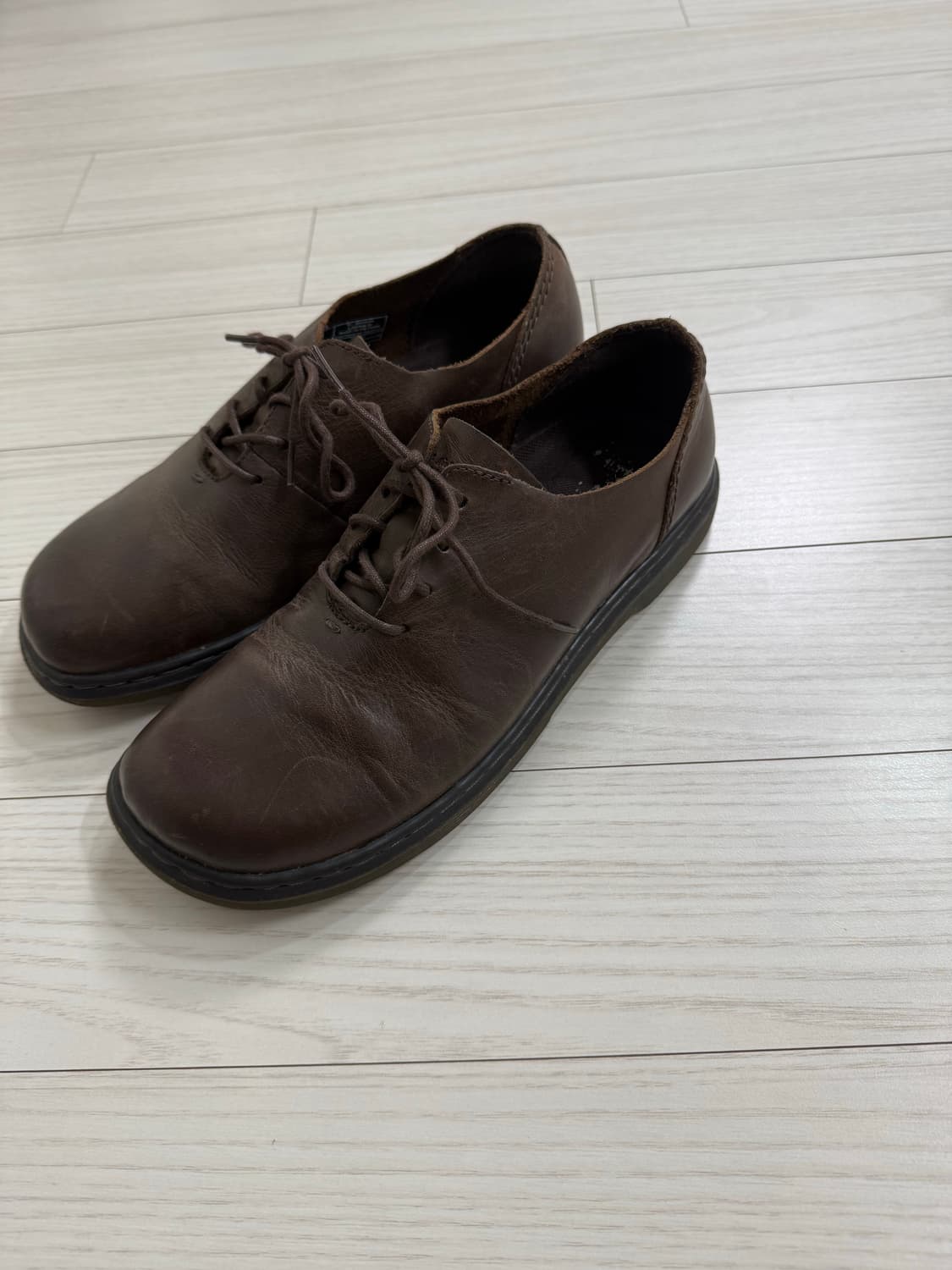 닥터마틴 페트리샤 로리250 다크브라운 상품이미지2