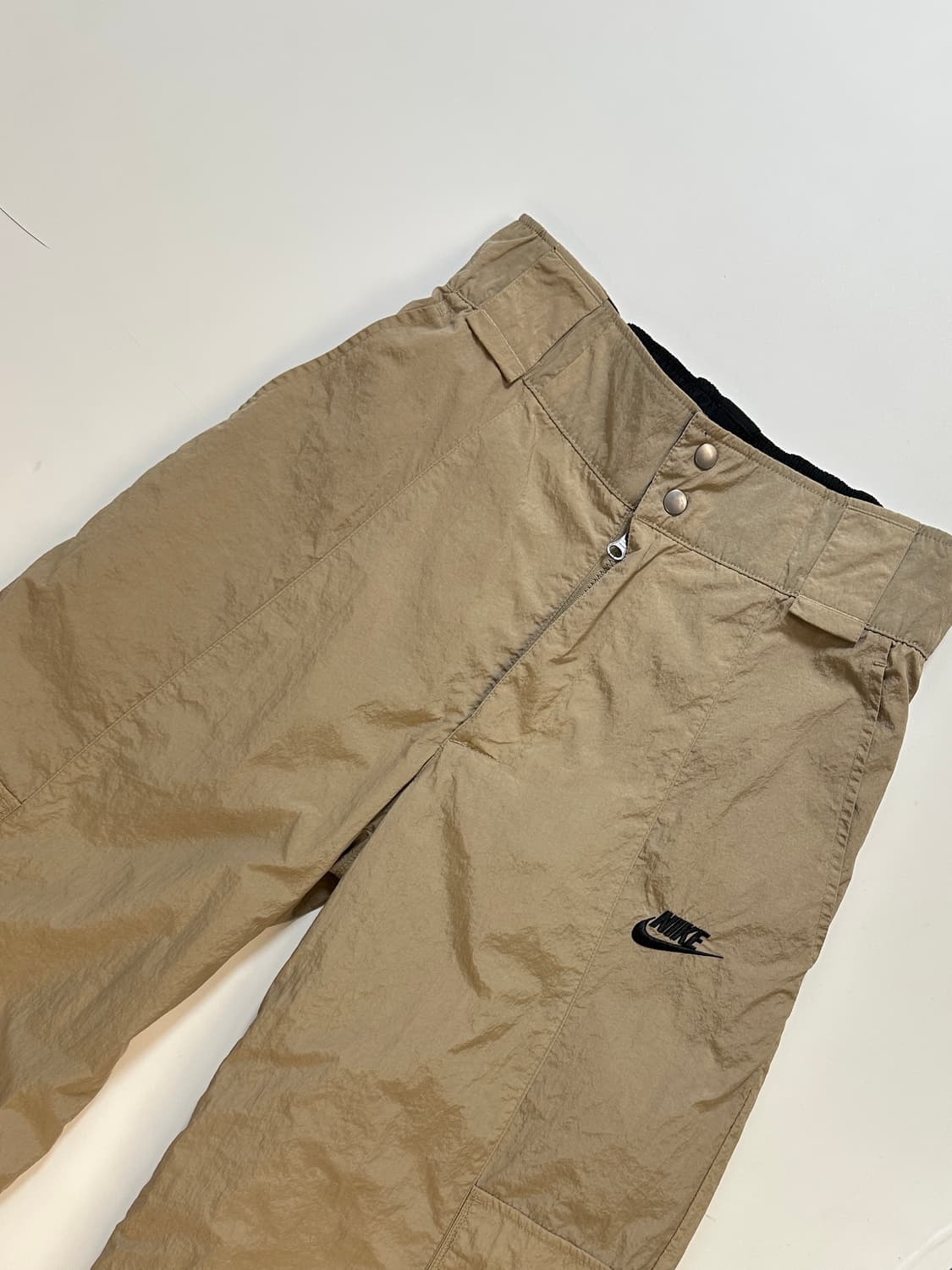 나이키 nike 나일론 카고 하이웨스트 와이드 팬츠 베이지 (27) 상품이미지4