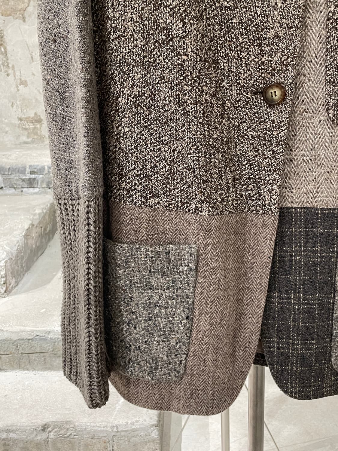 돌체 앤 가바나 패치워크 헤링본 울 숏 코트 상품이미지4