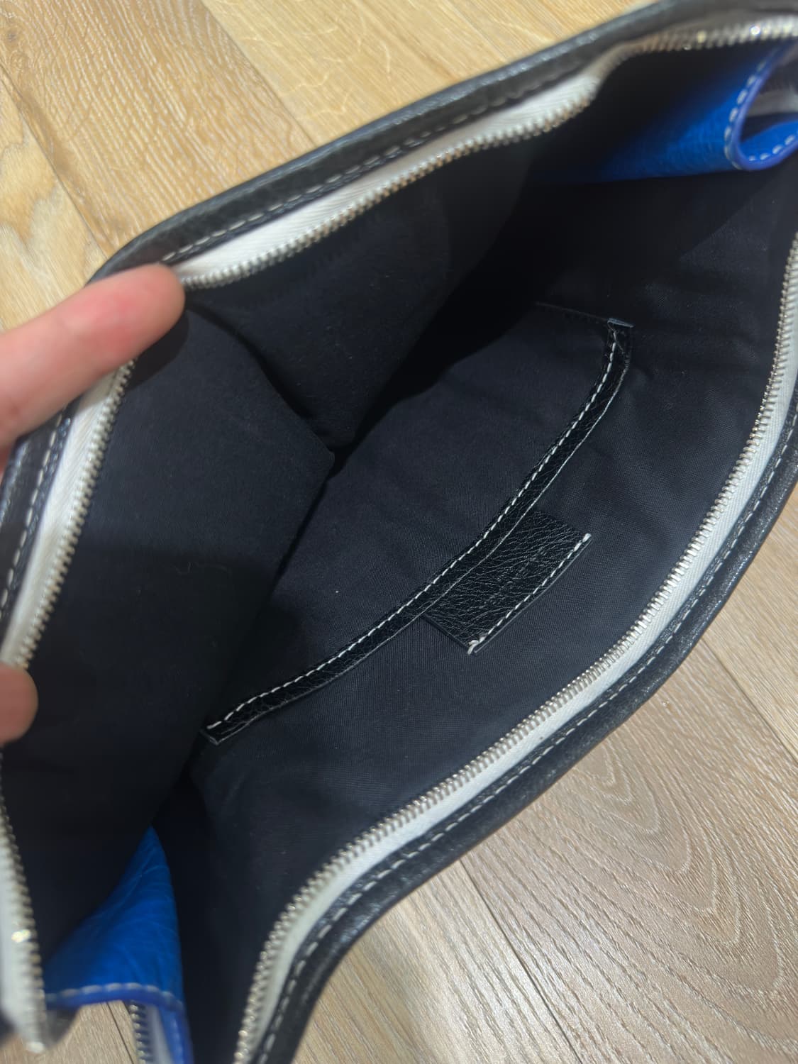 발렌시아가 램스킨 바자 클러치백 상품이미지3