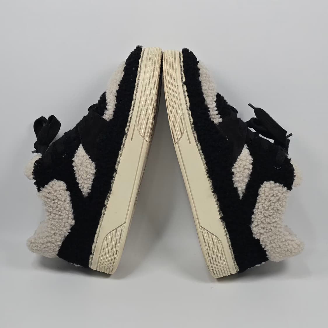 샤넬 시어링 스니커즈 ( 245 ) 상품이미지5