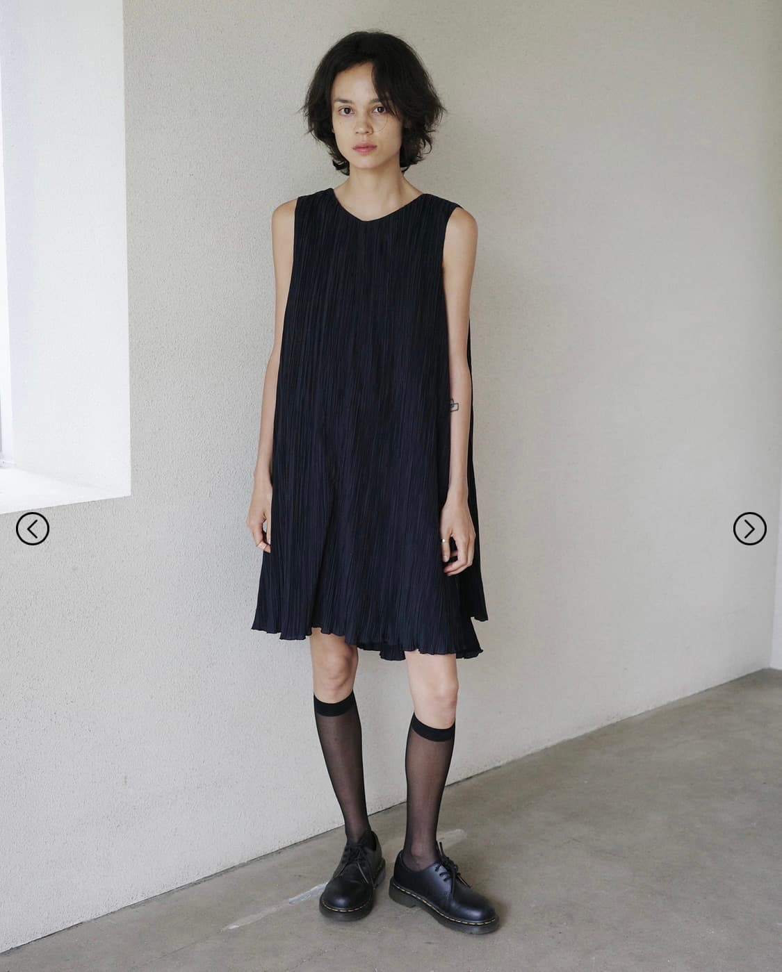 Hwi 미니 플리츠 원피스 midnight 상품이미지1