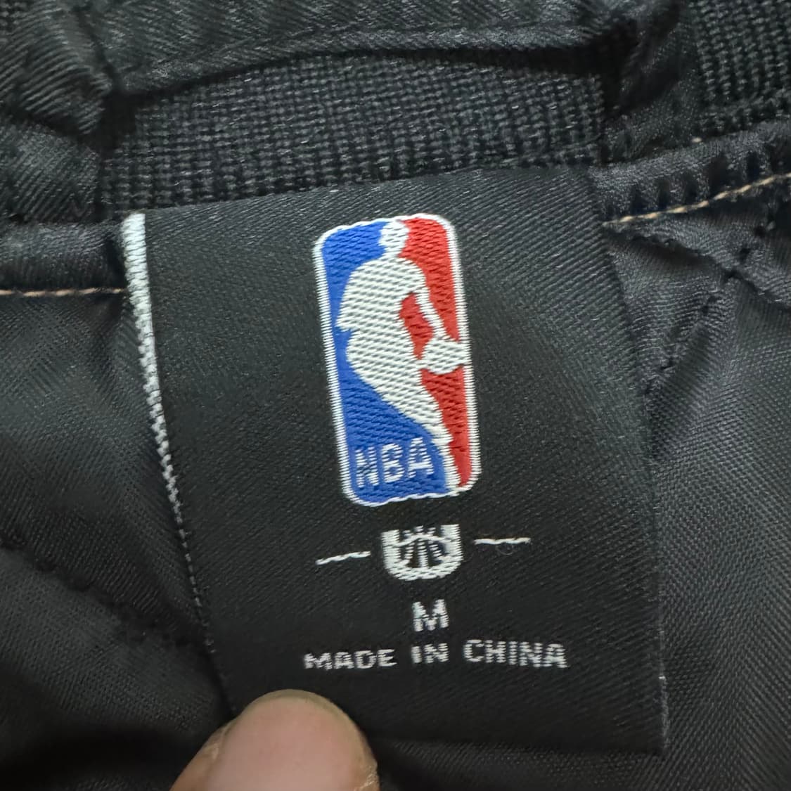 NBA 필라델피아 바시티 봄버 자켓 상품이미지4