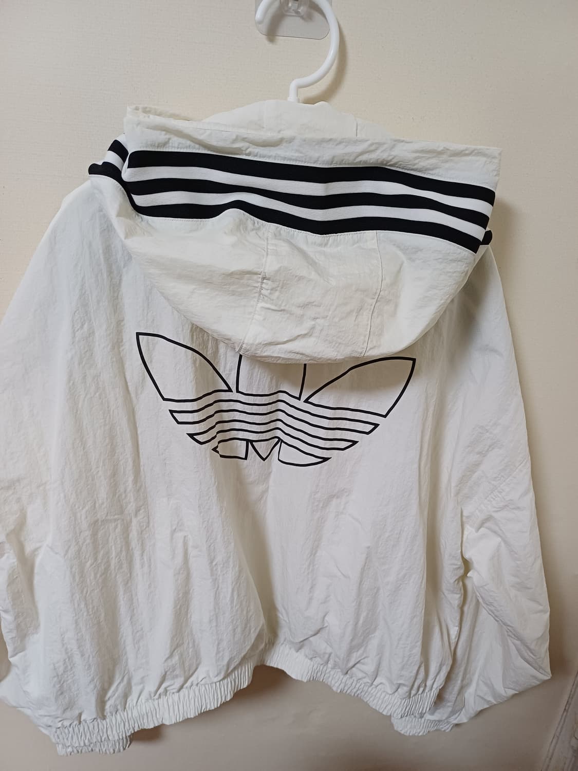 아디다스 빅로고 크롭 우븐 바람막이 상품이미지5