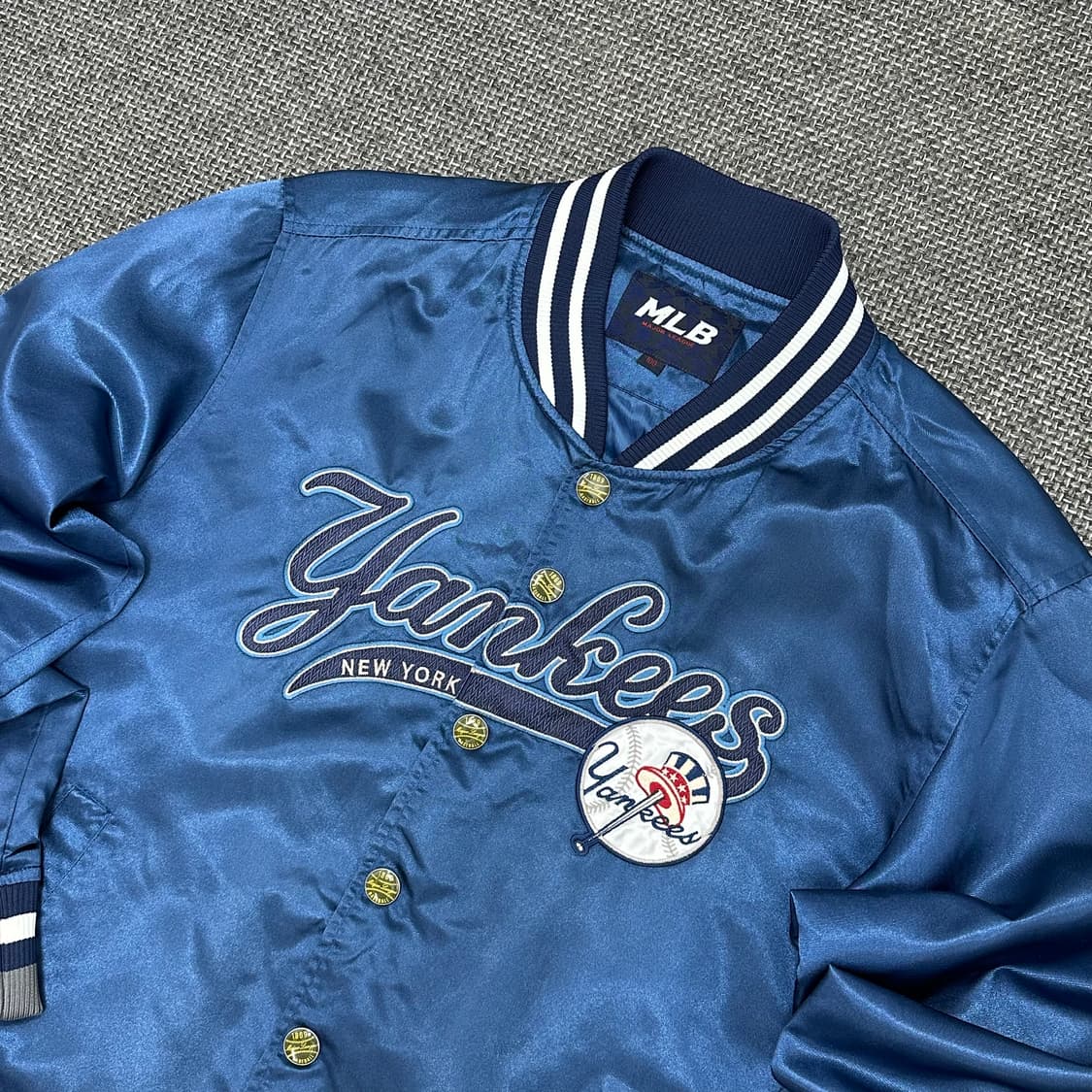 MLB 00s 올드스쿨 뉴욕양키스 새틴 야구점퍼 100 상품이미지4
