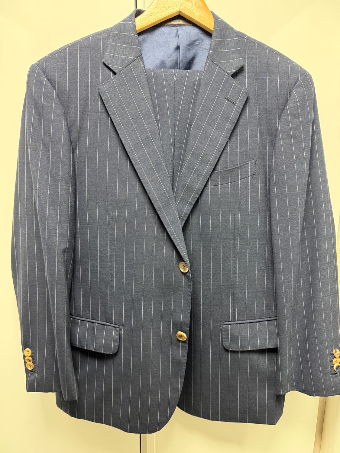 갤럭시 수트 에르메네질도제냐 원단 상품이미지1