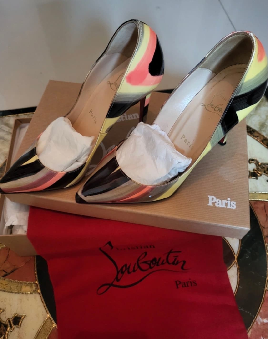 크리스찬 루부탱 35.5size 매우 급쳐 풀박스.. 상품이미지1