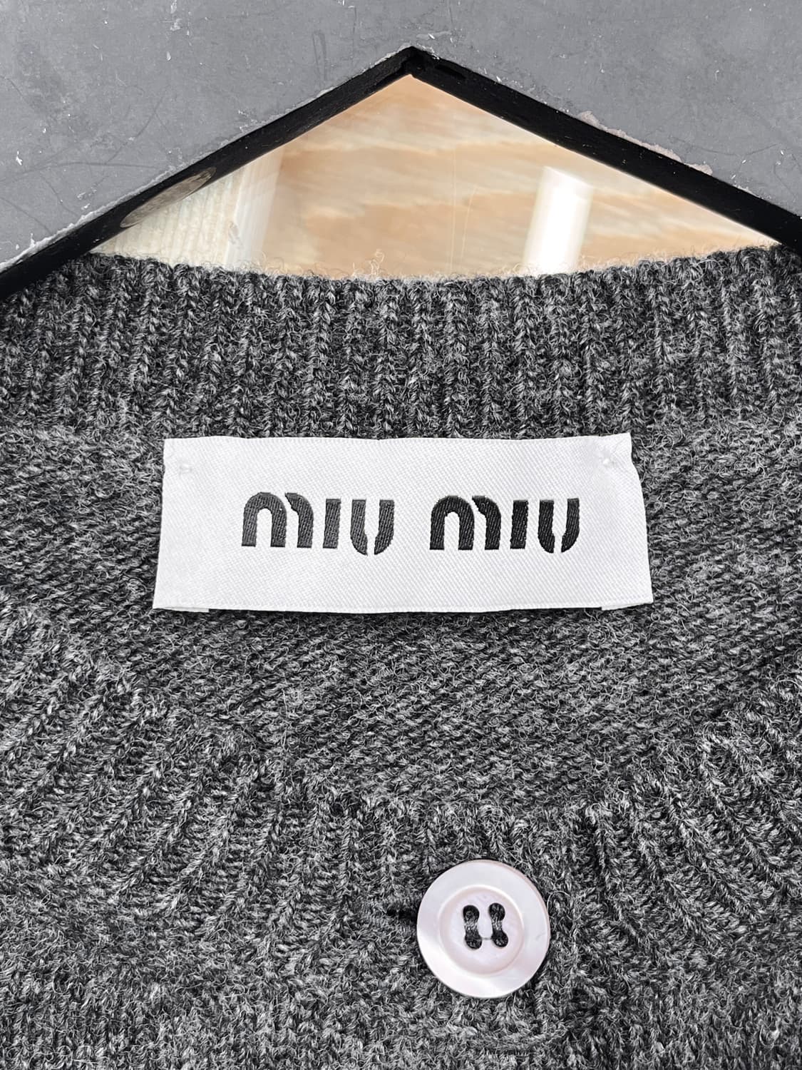 미우미우 24f/w 울 가디건 상품이미지6