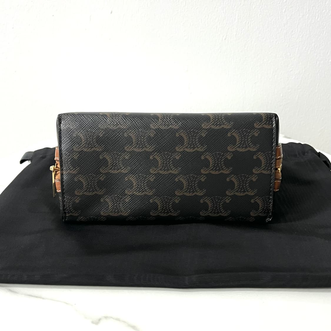 셀린느 트리옹프 자수 로고 체인 클러치 가방 크로스백 상품이미지6