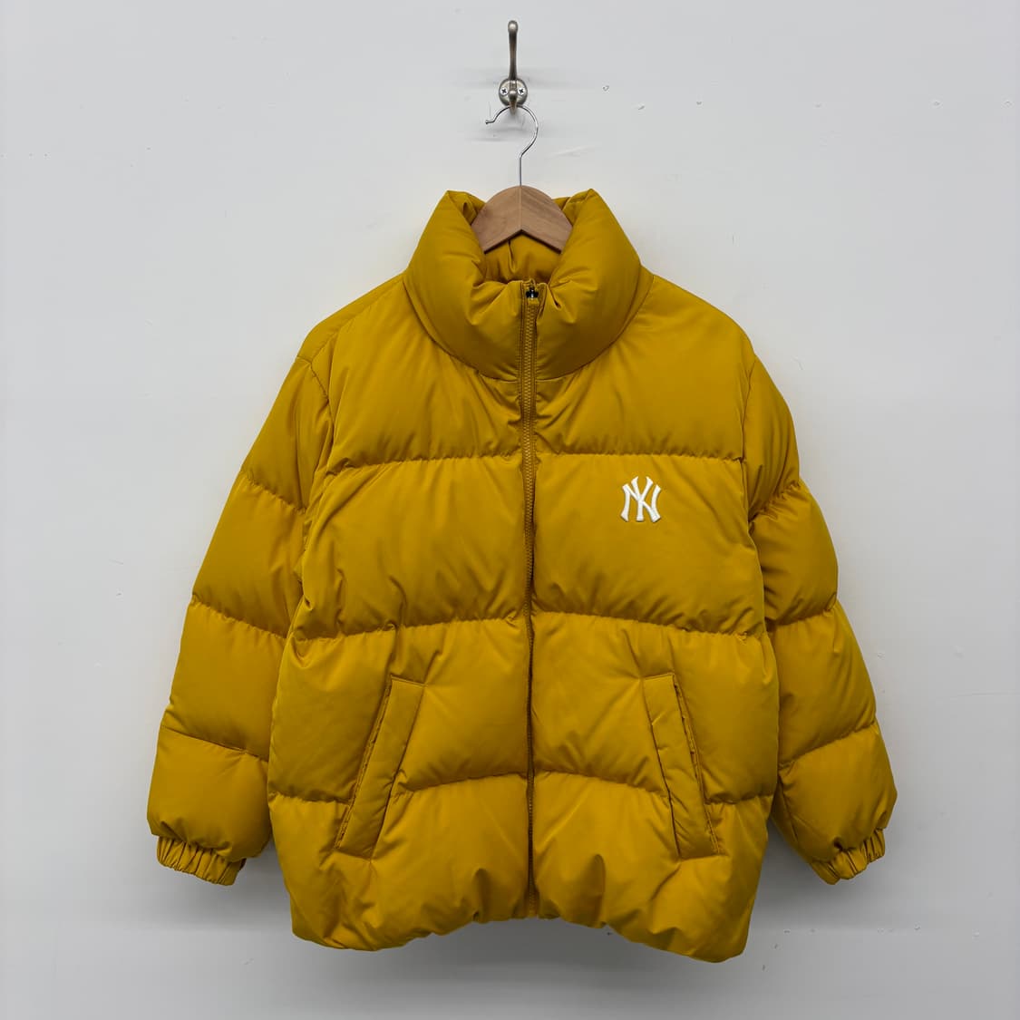 MLB 뉴욕 양키스 빅로고 숏 패딩 자켓 남S 상품이미지1