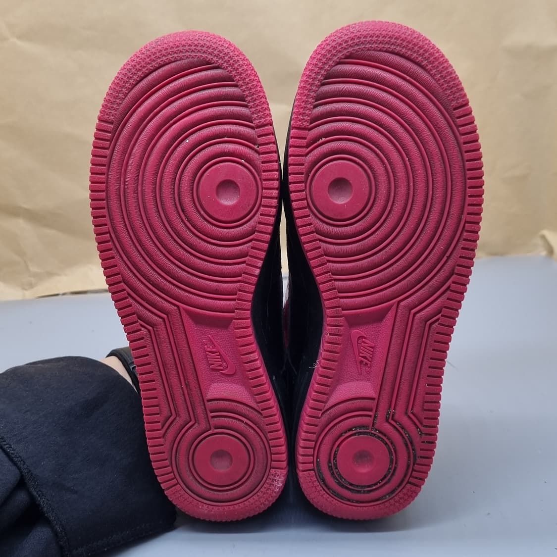 나이키 에어포스1 블랙핑크 여성운동화235 상품이미지3