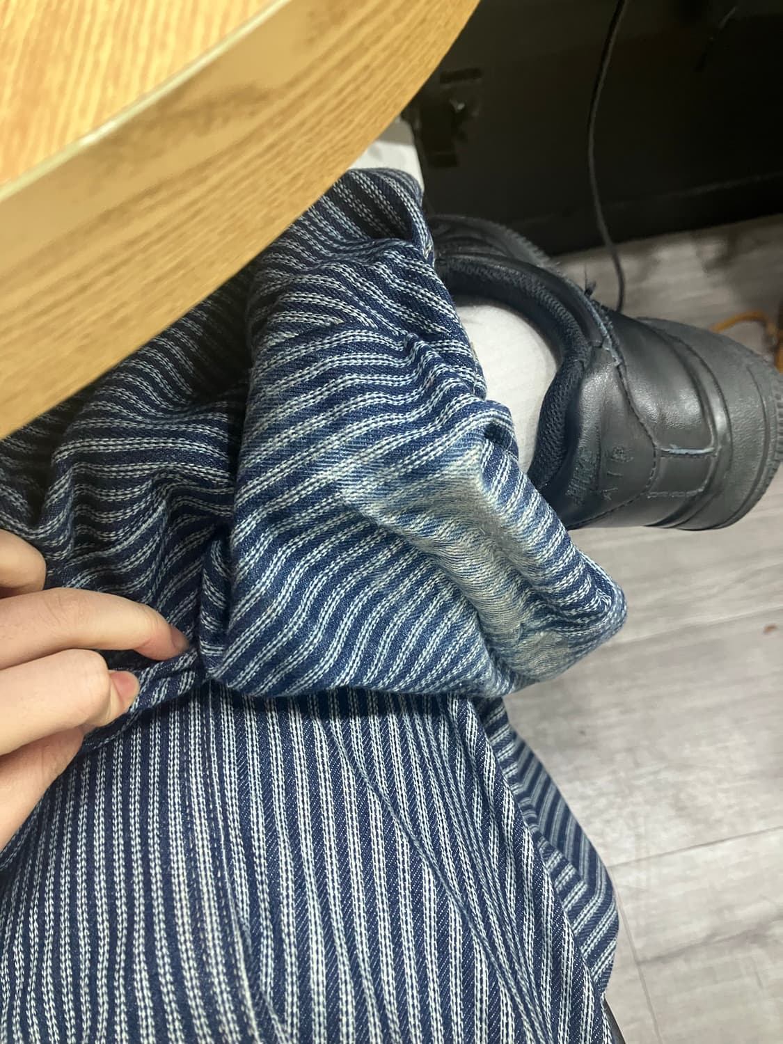 아캄 핀턱 데님 스트라이프 팬츠 상품이미지2