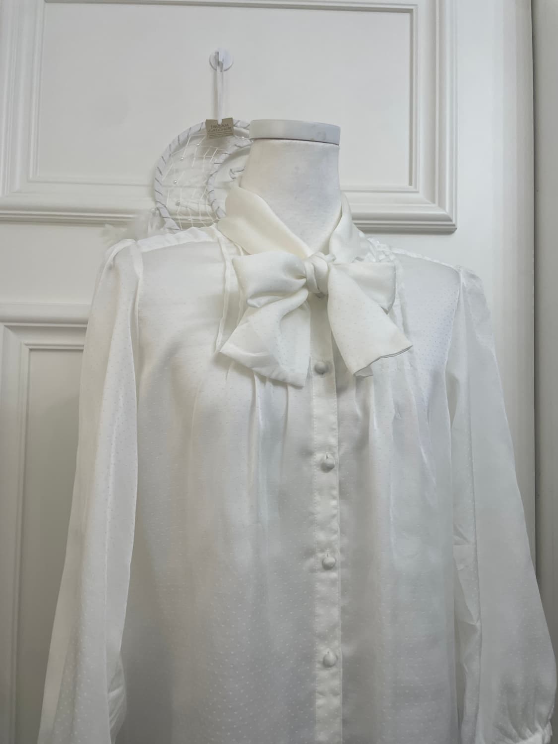 ivory bow point dot lovely blouse 상품이미지6