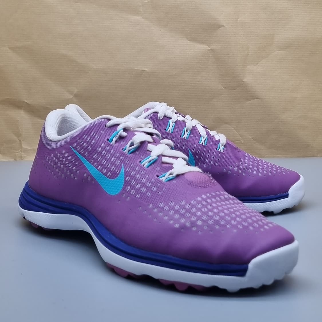 나이키 루나 엠프레스 여성골프화235 상품이미지1