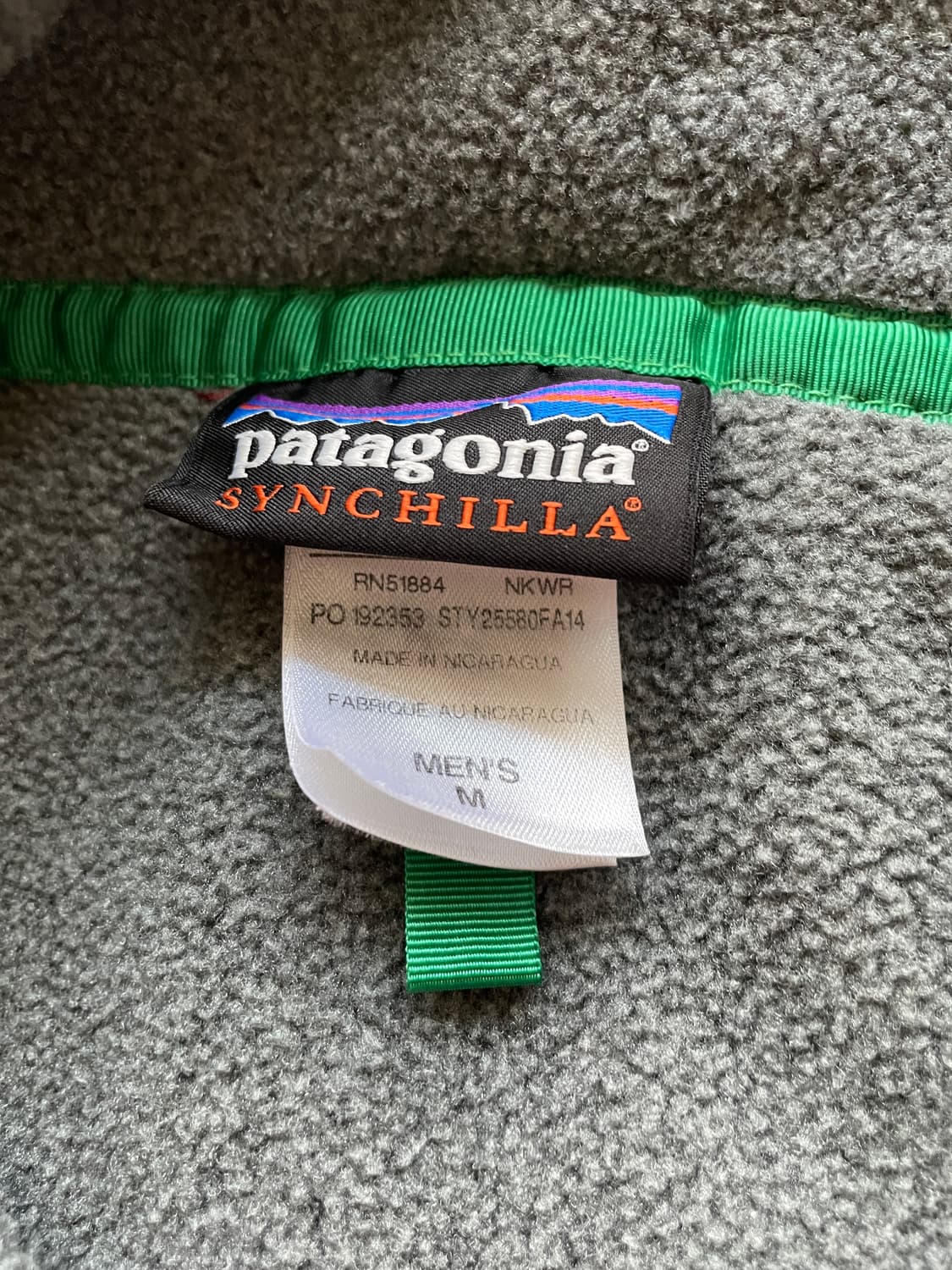 파타고니아 신칠라 니켈 그레이 레드 플리스 patagonia 상품이미지3