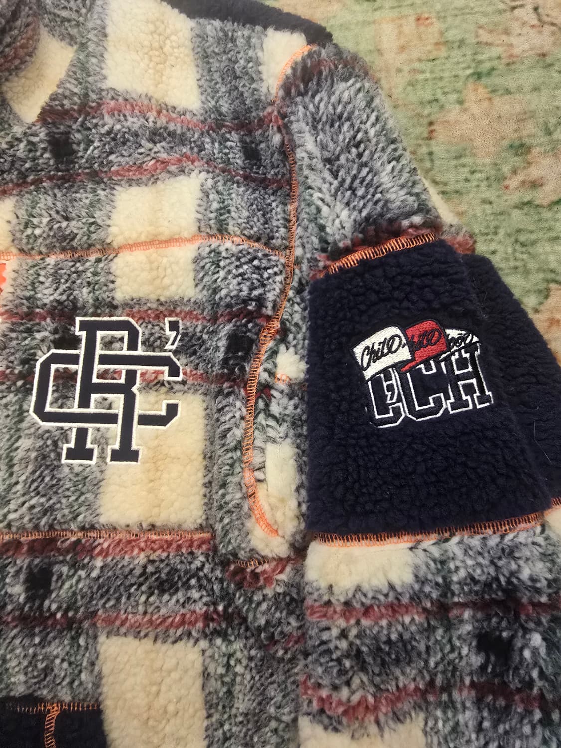 로맨틱크라운 체크 플리스 자켓 오트밀 상품이미지4