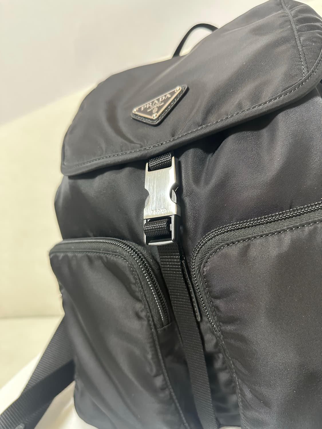[SA 정품] 프라다 투 포켓 백팩 신형 상품이미지3
