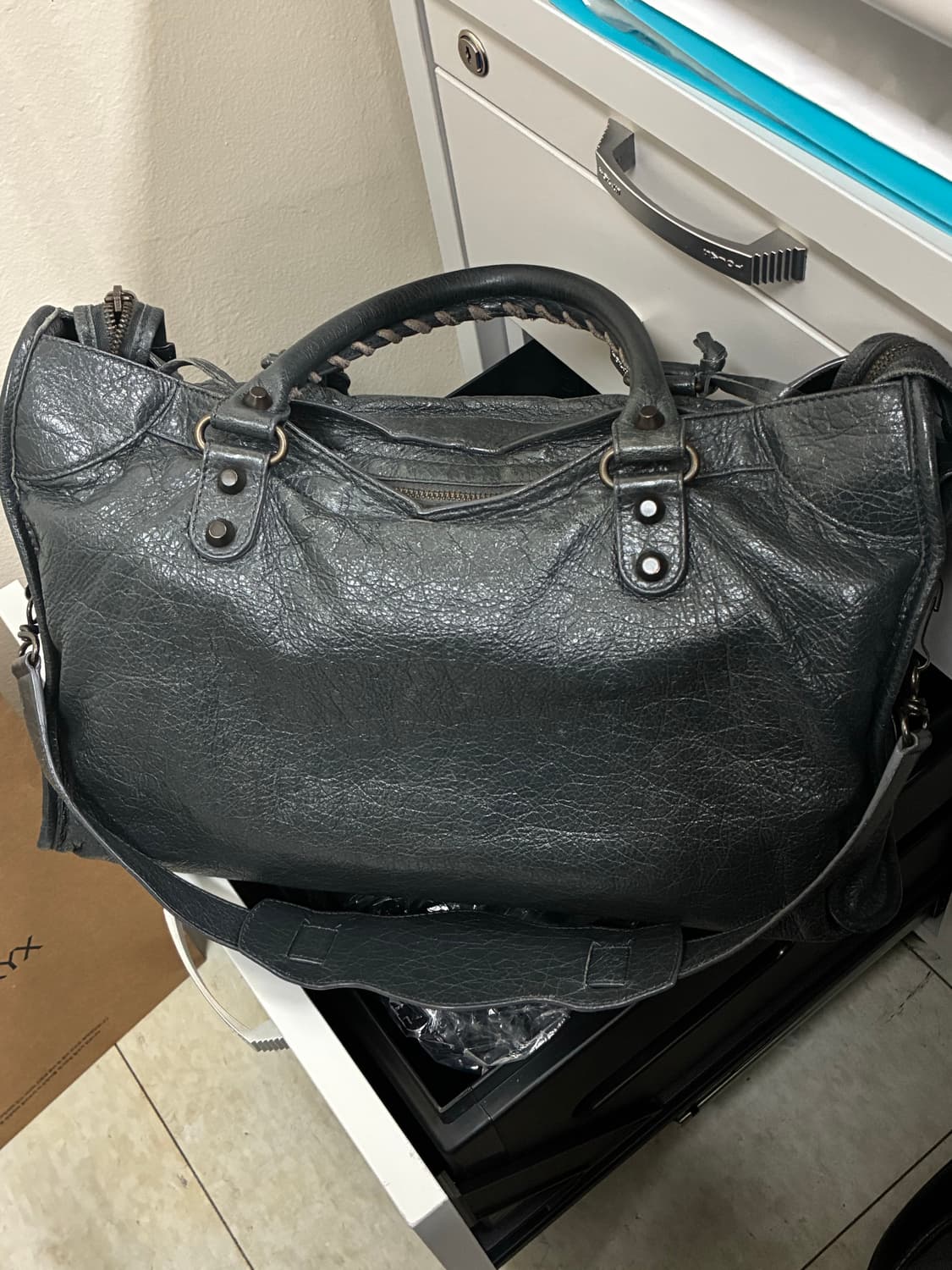 발렌시아가 모터백 그레이 상품이미지2