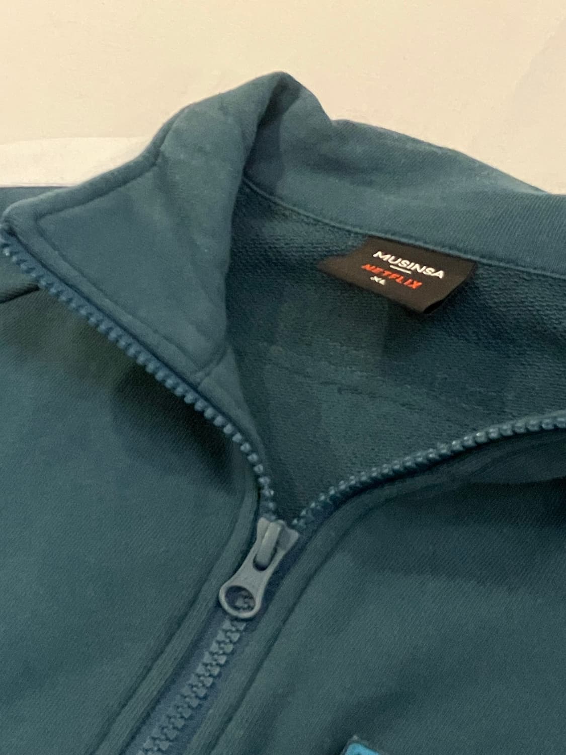 무신사 X 넷플릭스 오징어게임 오일남 001 져지 상품이미지4