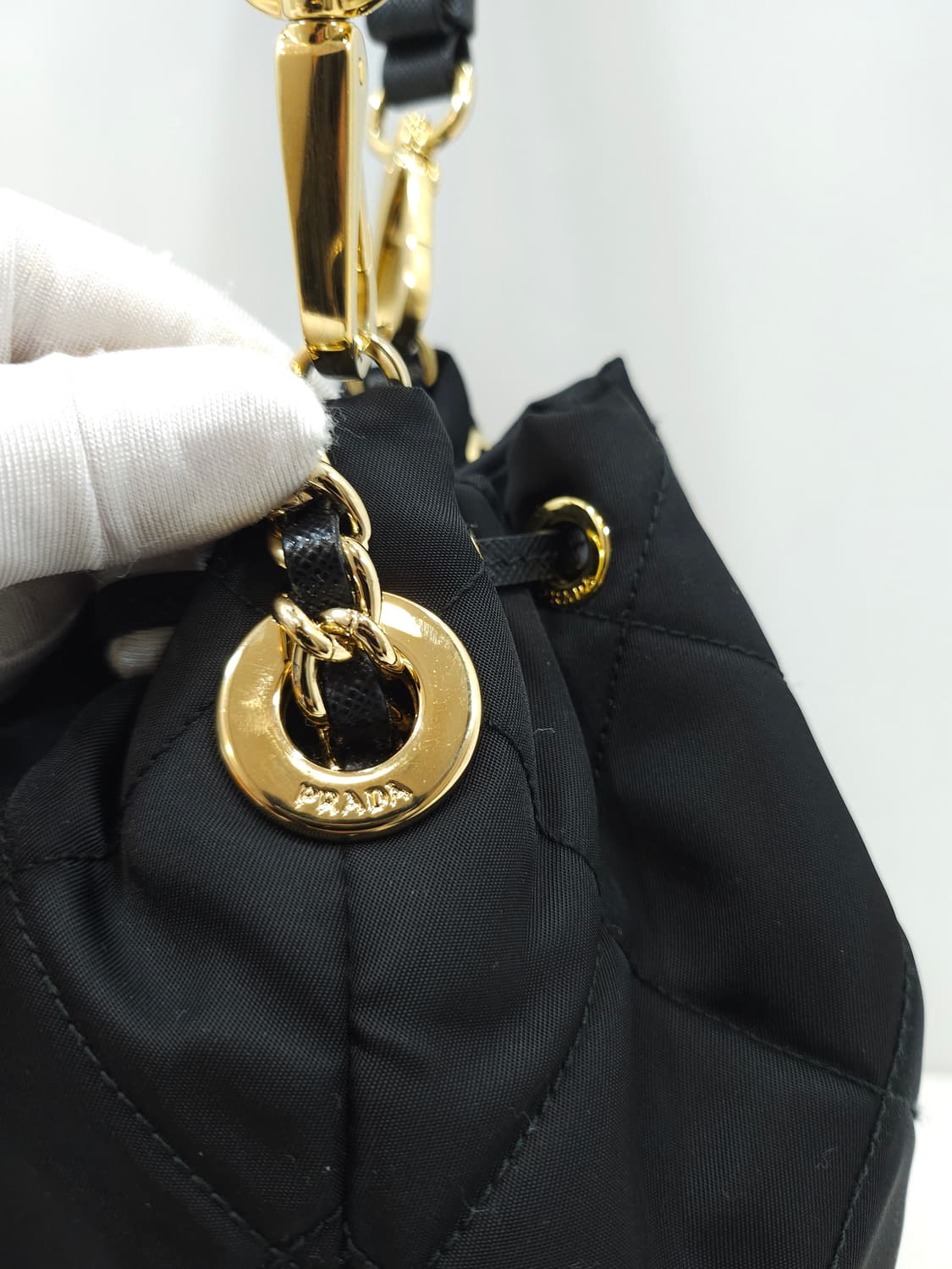 [정품] 프라다 리에디션 1995 리나일론 체인 퀼팅 버킷백 1BH038 상품이미지7