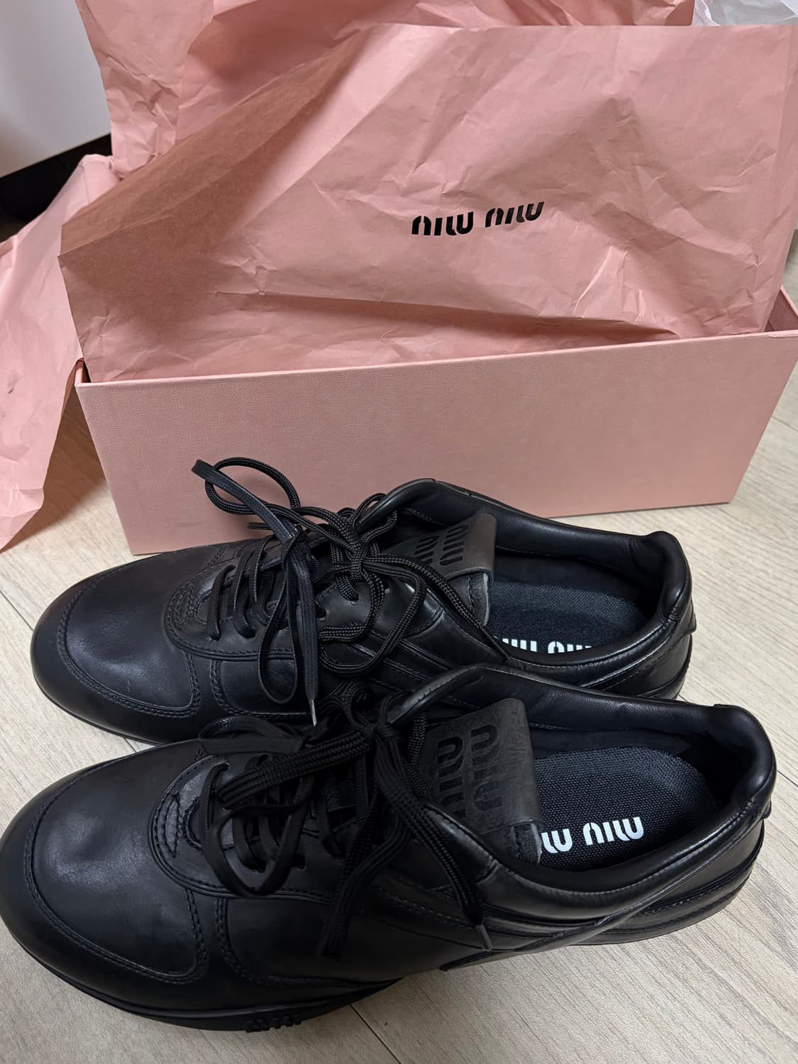 미우미우 김나지움 스니커즈 상품이미지1